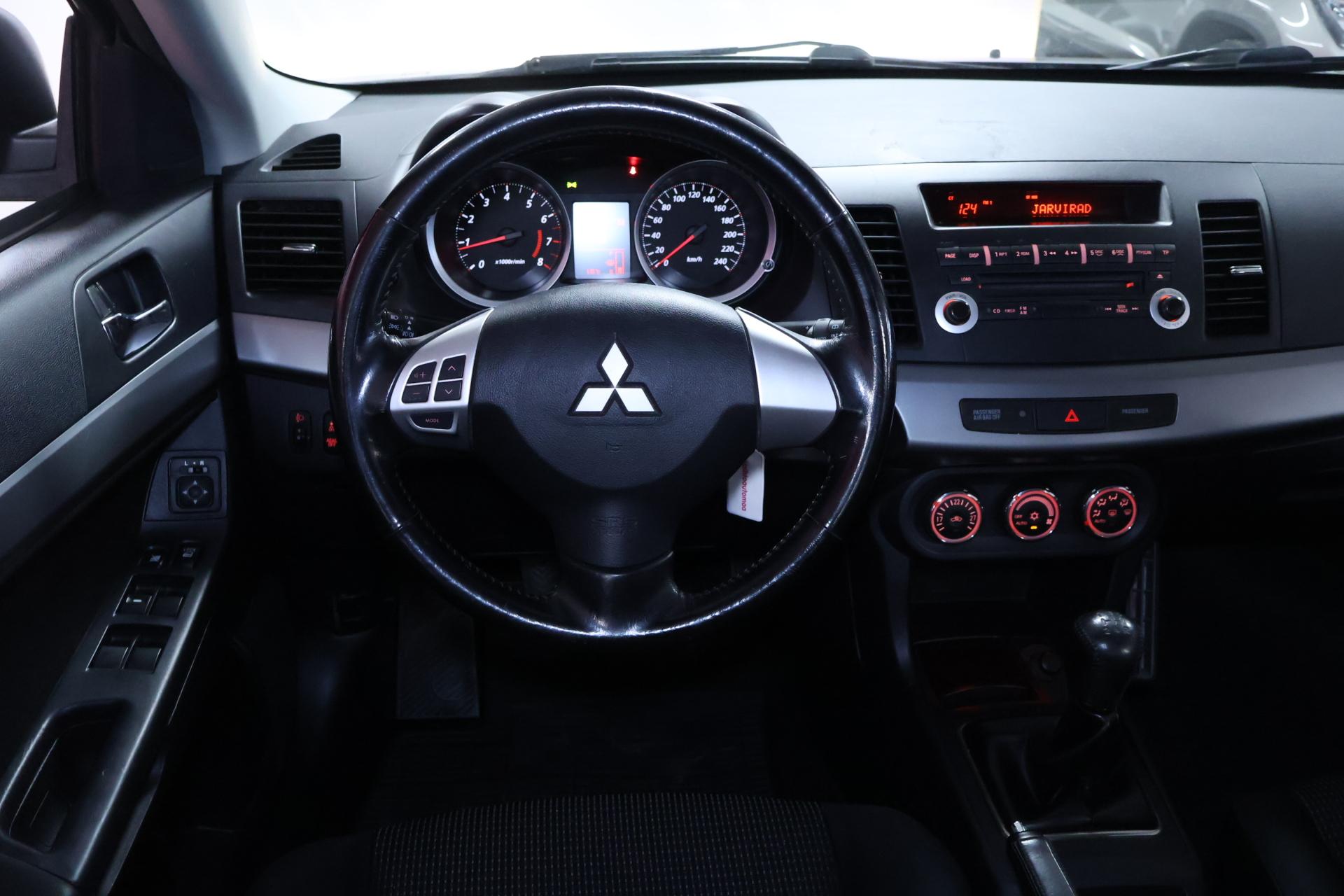 MITSUBISHI Lancer 2011