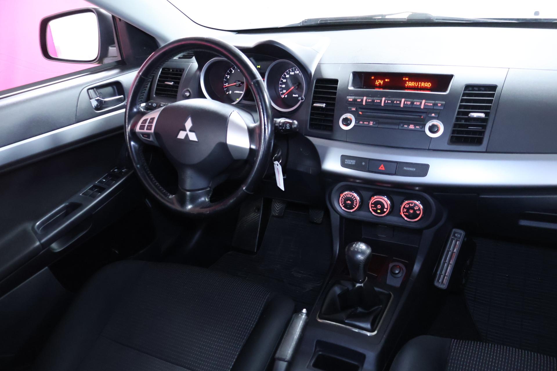 MITSUBISHI Lancer 2011