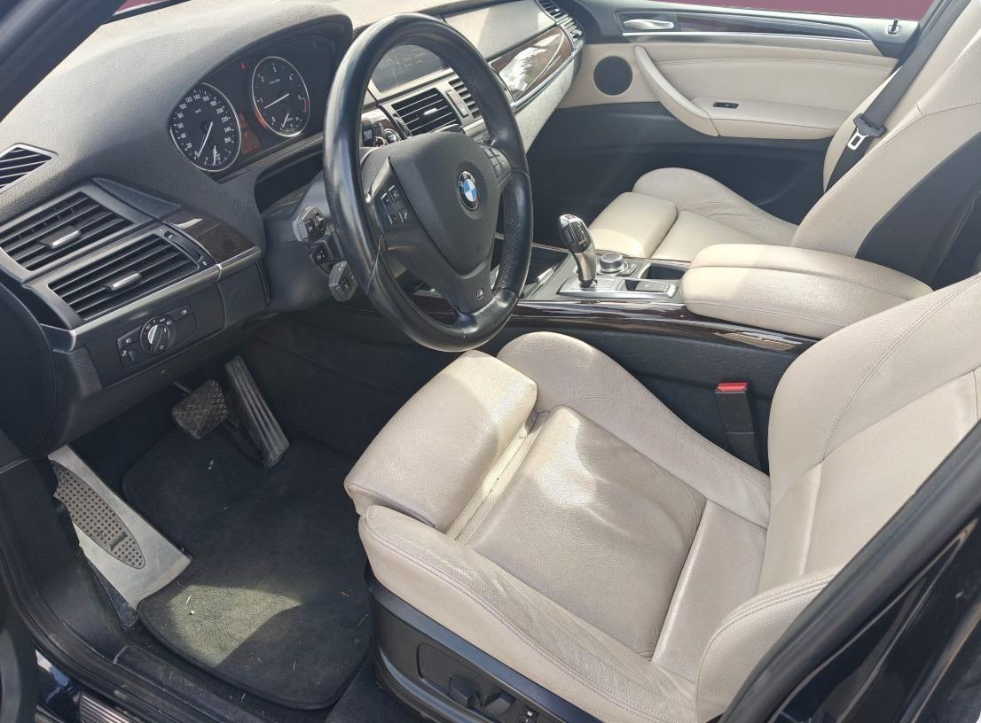 BMW X5 2011