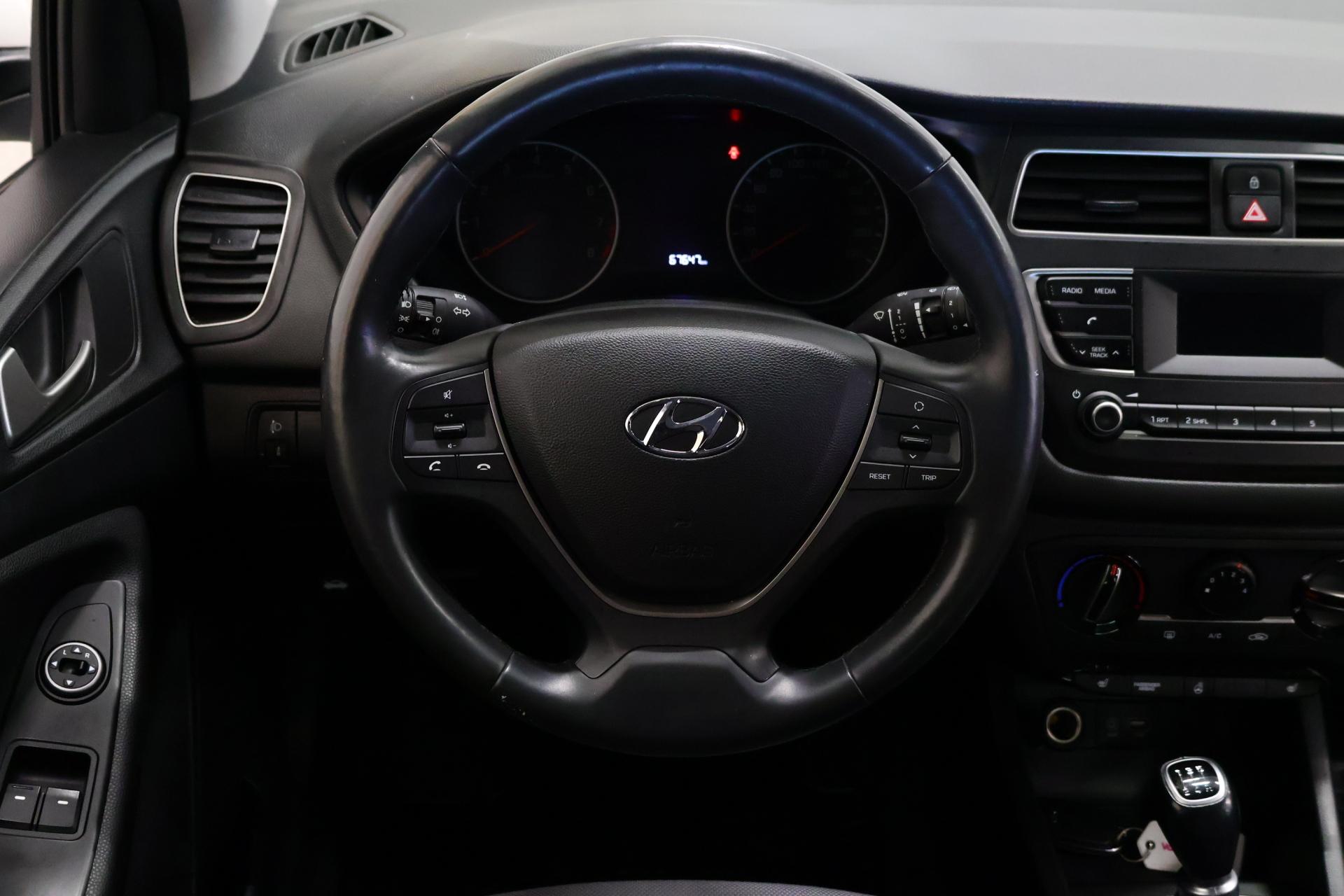 HYUNDAI i20 2020