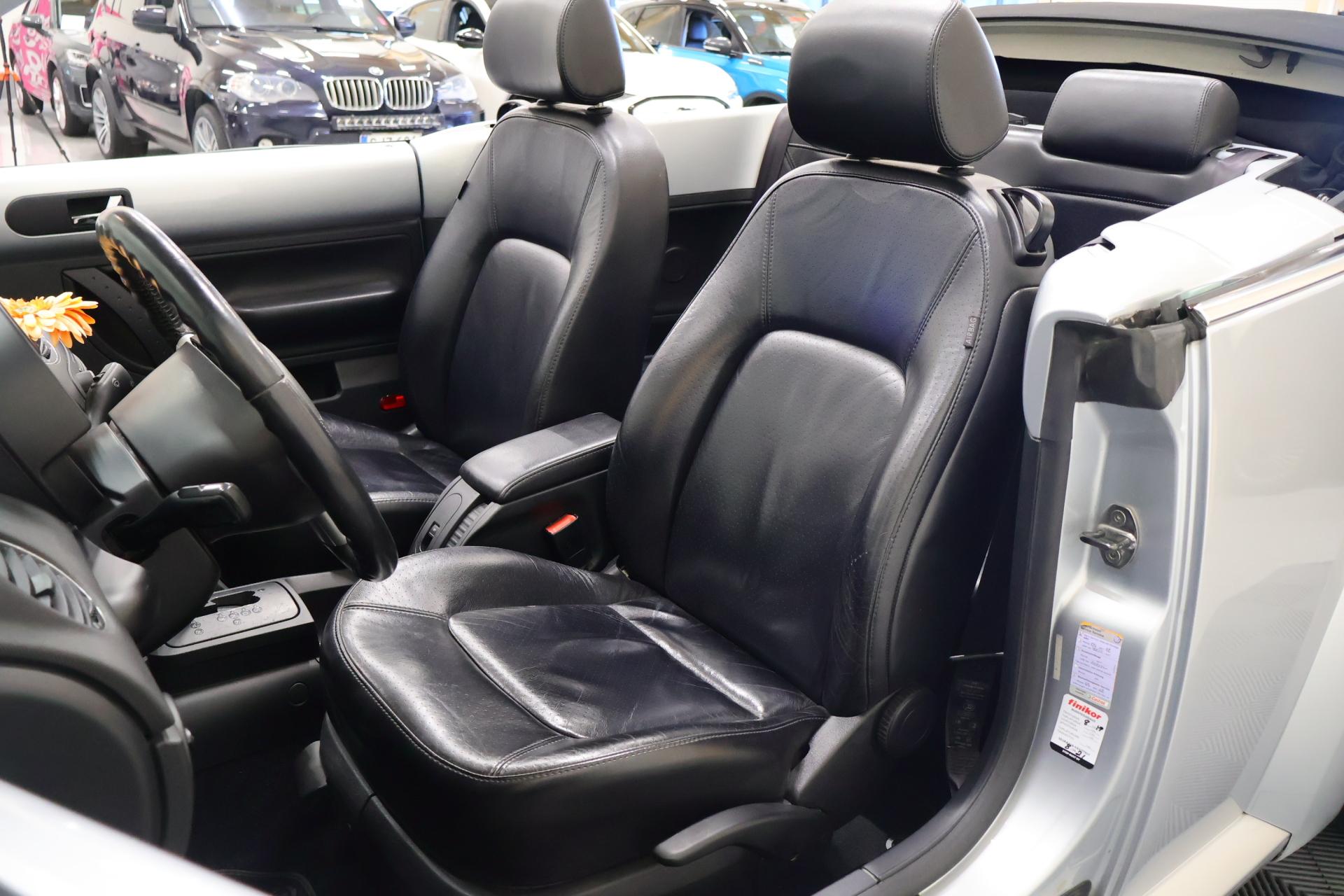 VOLKSWAGEN New Beetle 2009