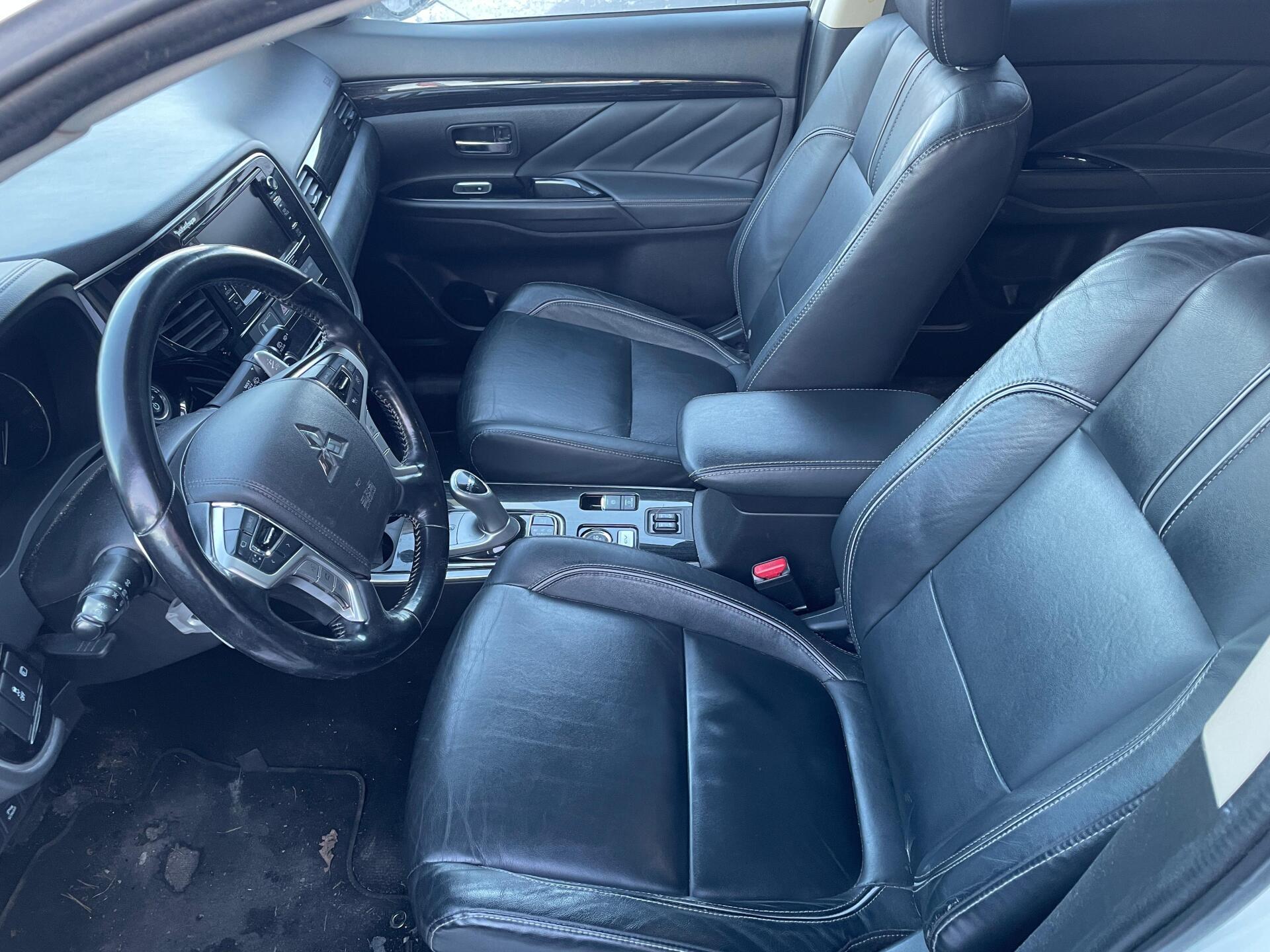 MITSUBISHI Outlander PHEV 2018