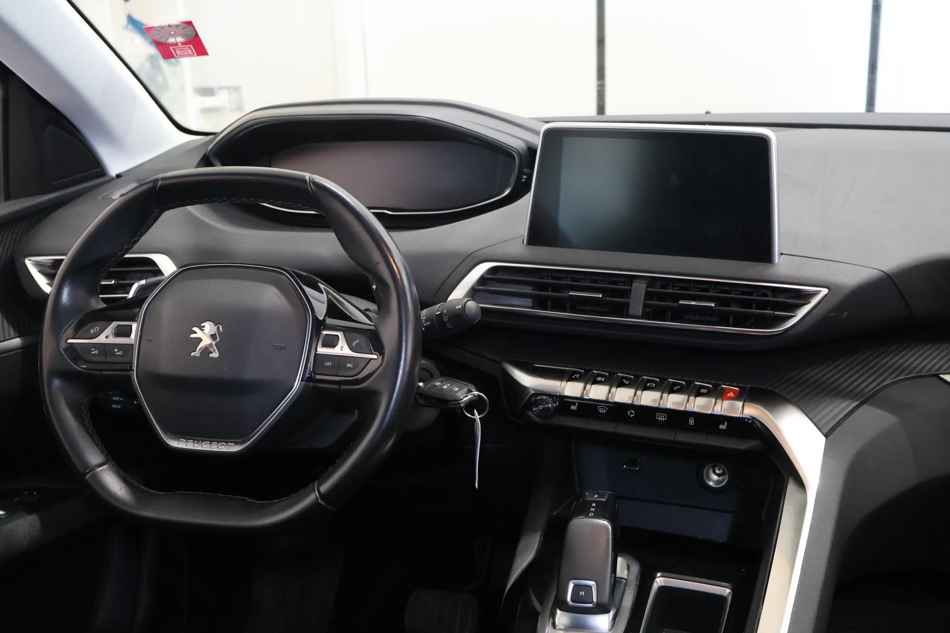 PEUGEOT 3008 2020