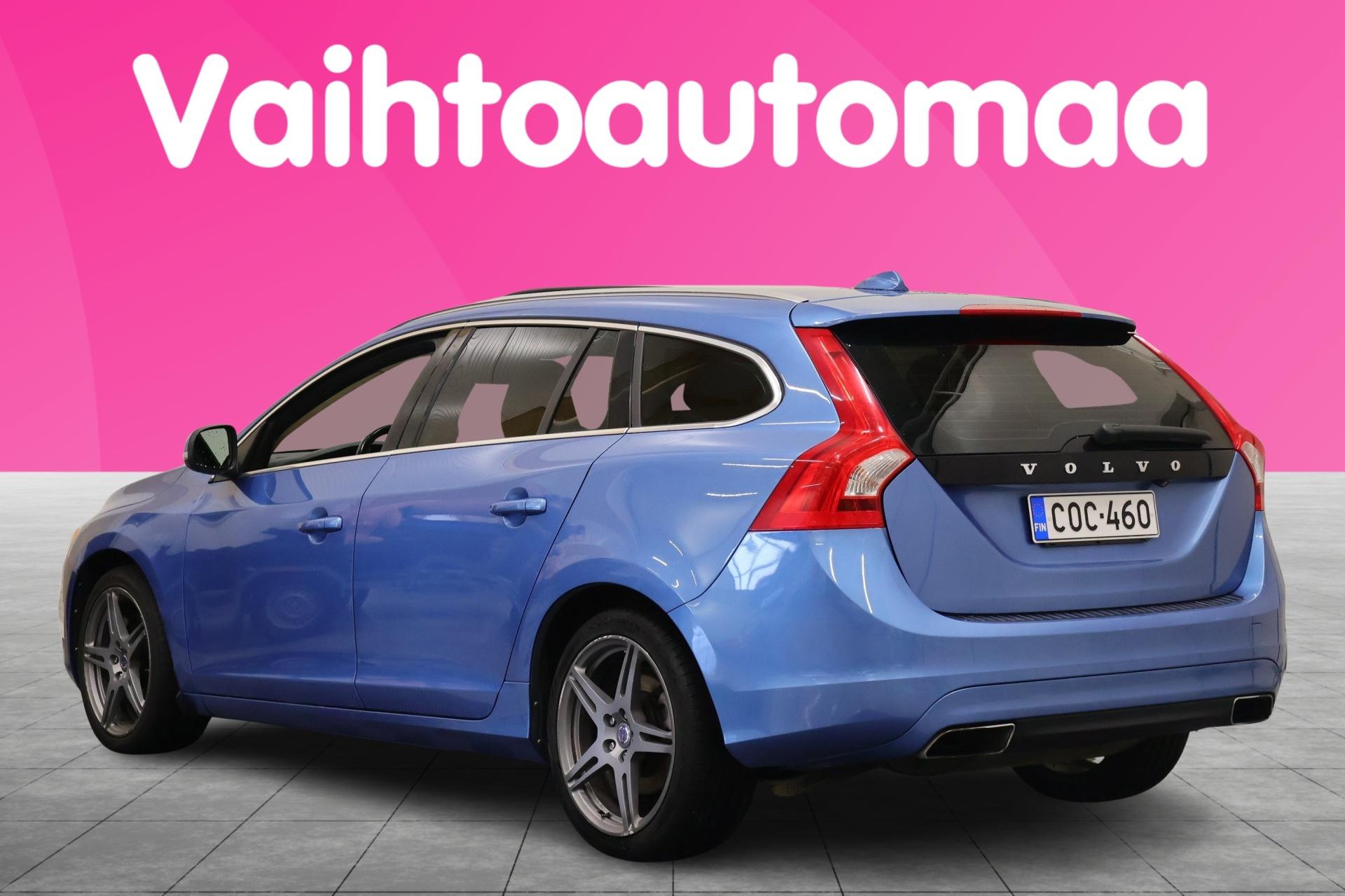 VOLVO V60 2015