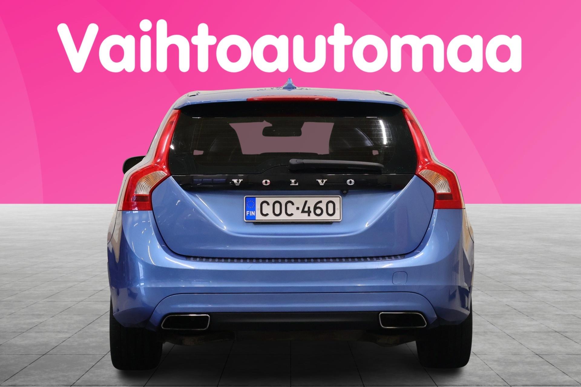 VOLVO V60 2015