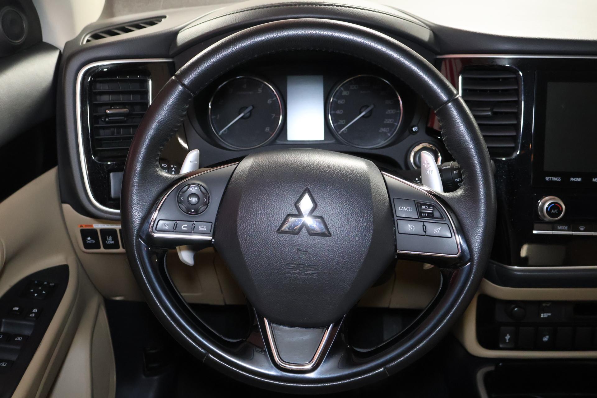 MITSUBISHI Outlander 2020