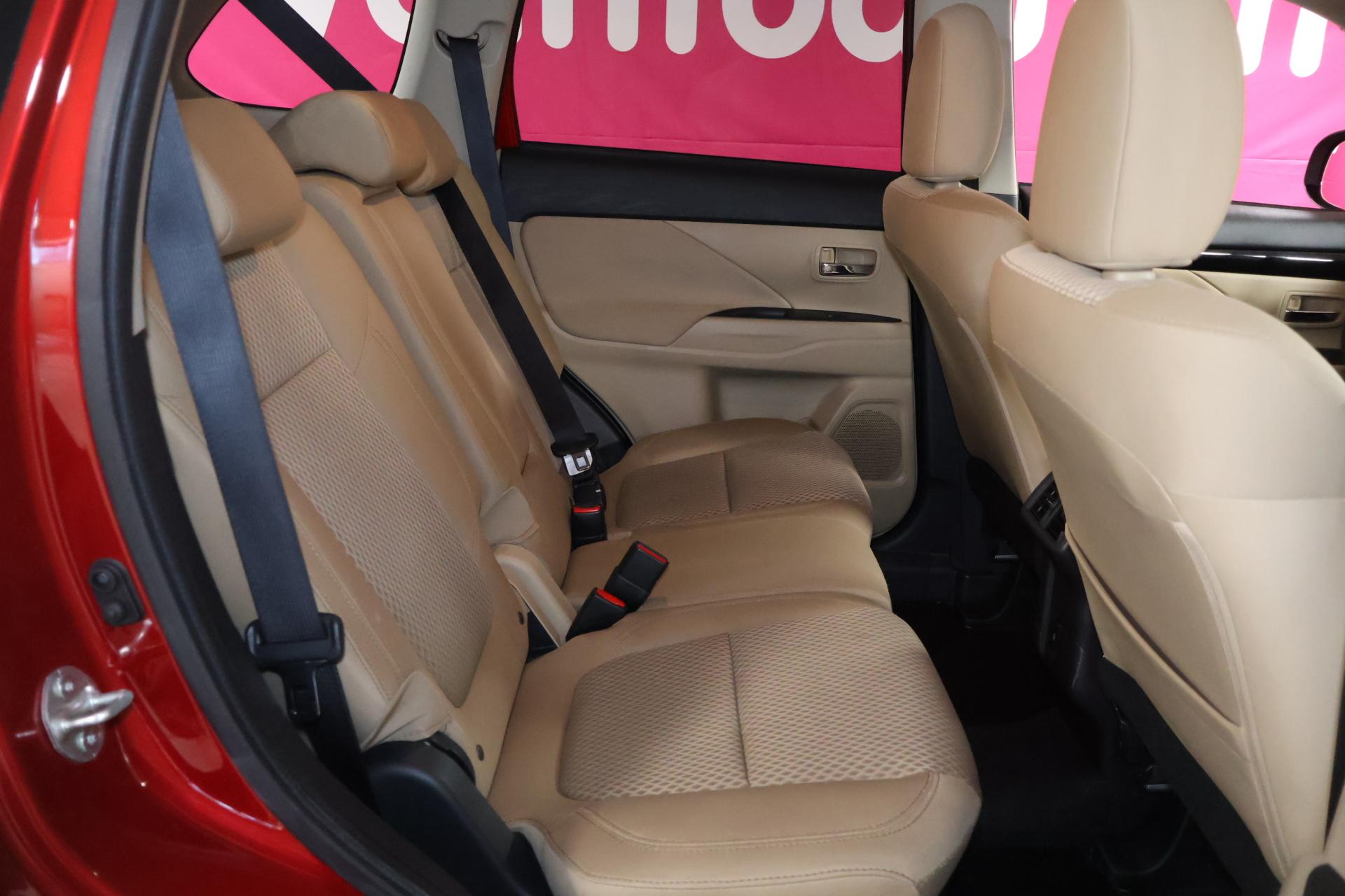 MITSUBISHI Outlander 2020