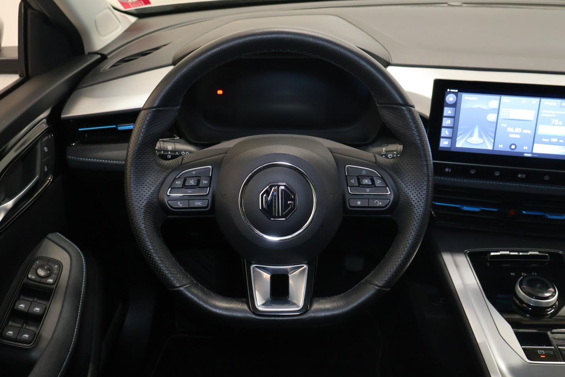 MG MG5 2023