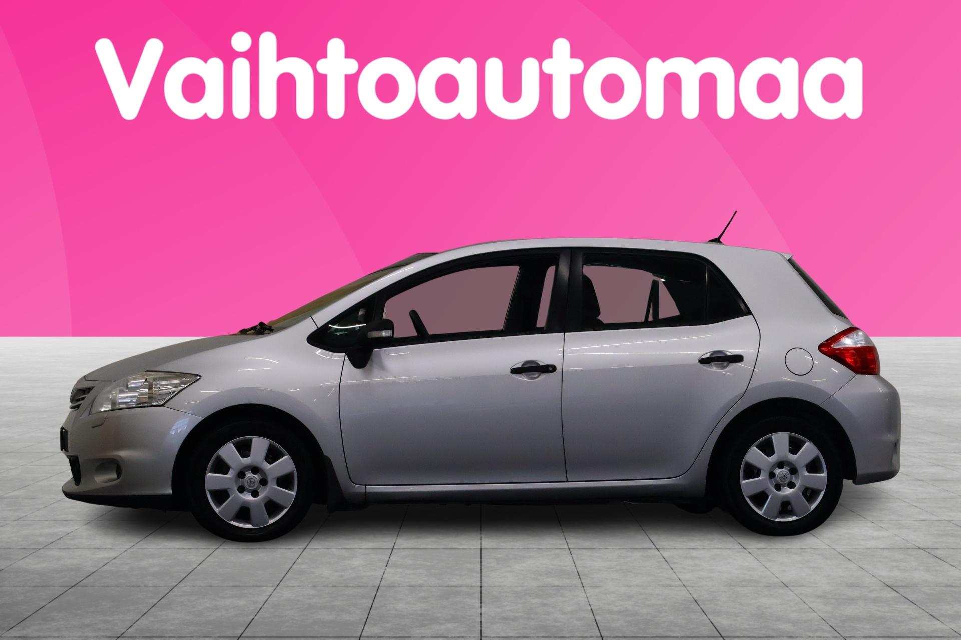 TOYOTA Auris 2011