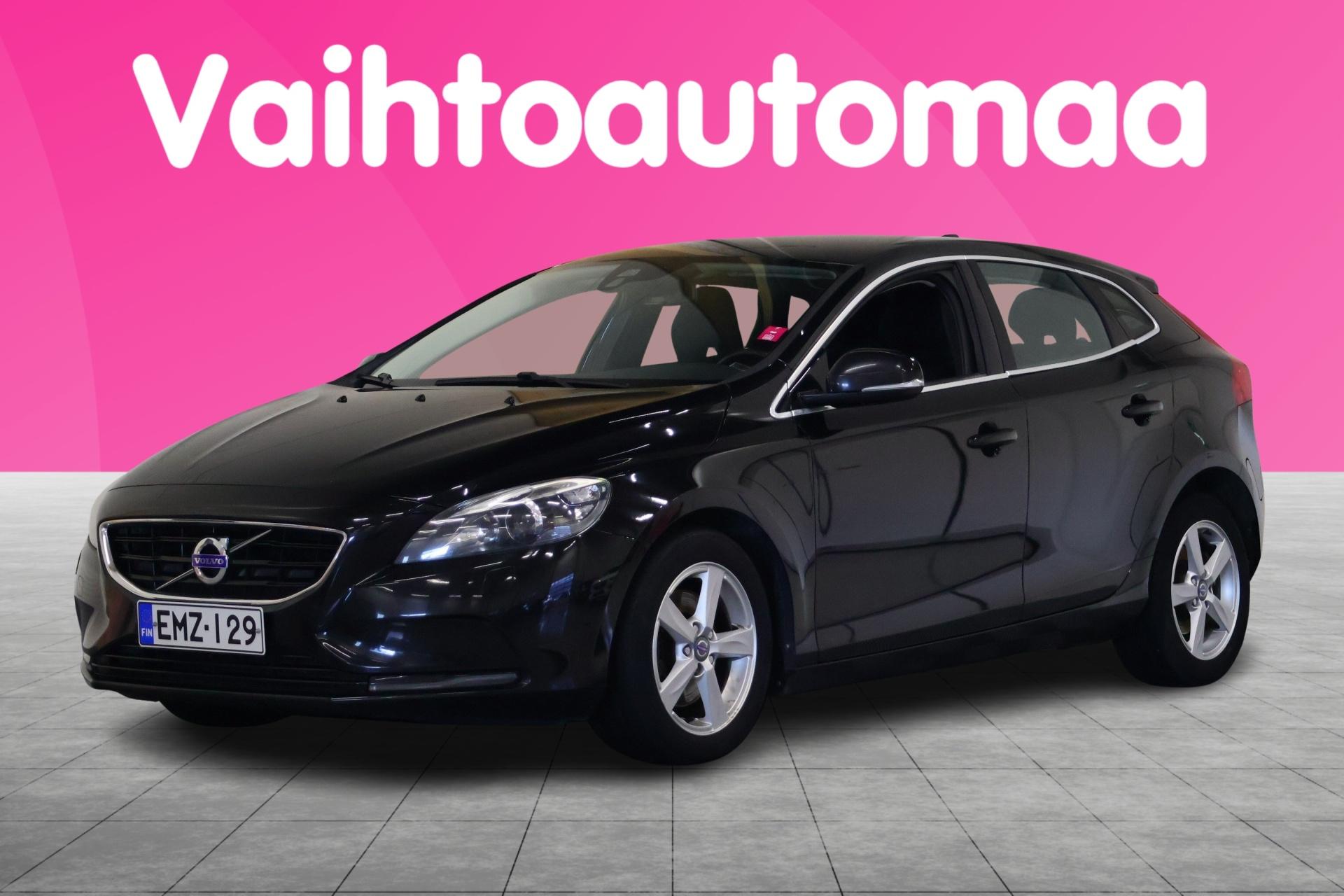 VOLVO V40 2015