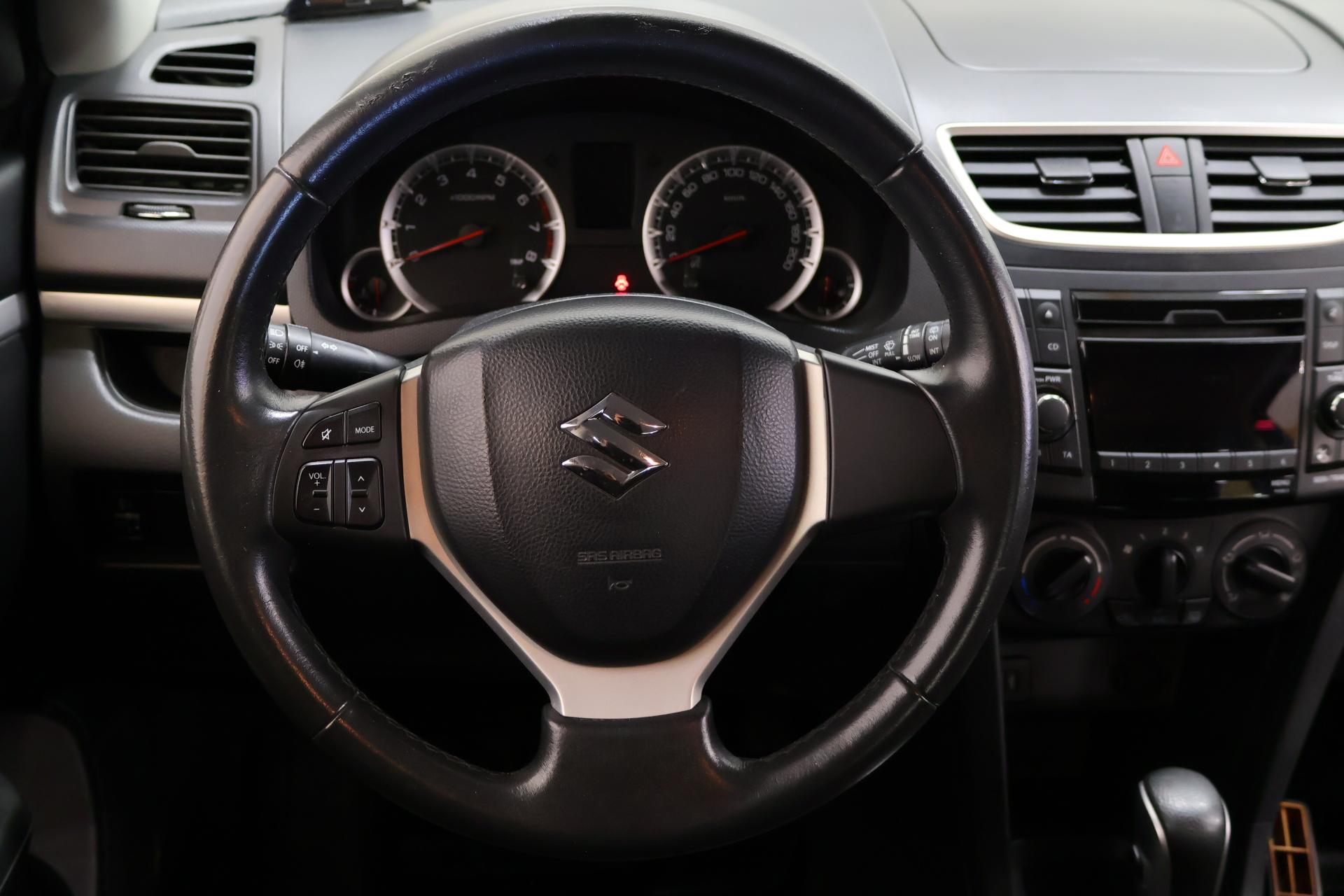 SUZUKI Swift 2011