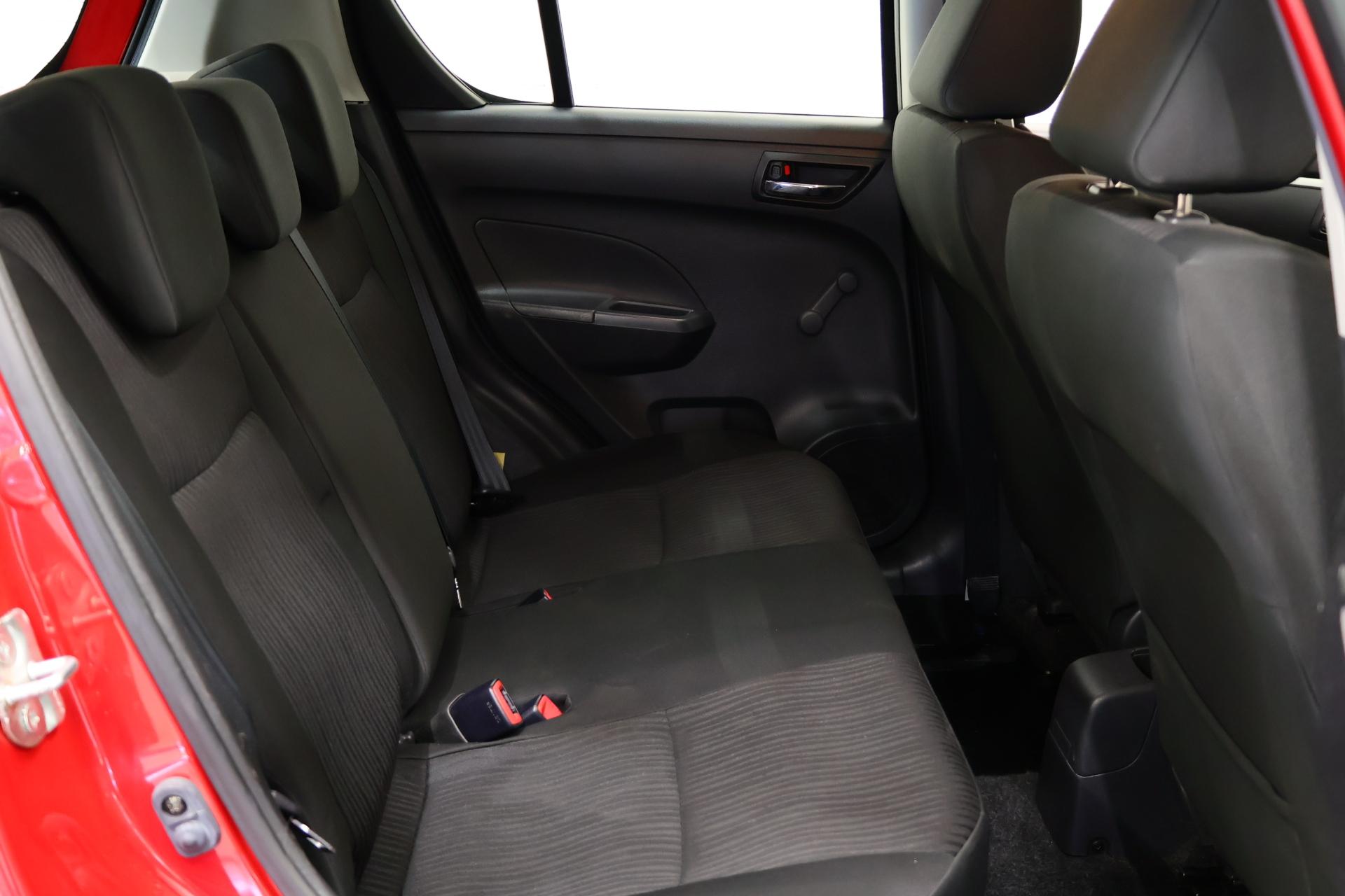 SUZUKI Swift 2011