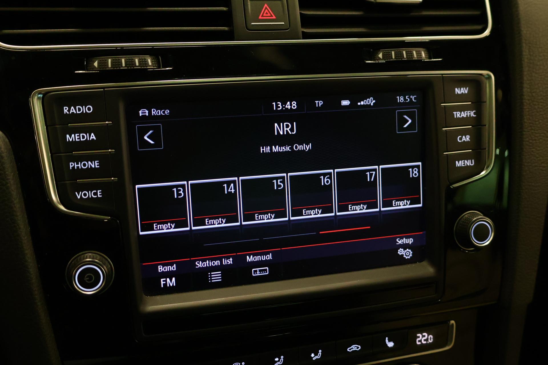 VOLKSWAGEN Golf 14