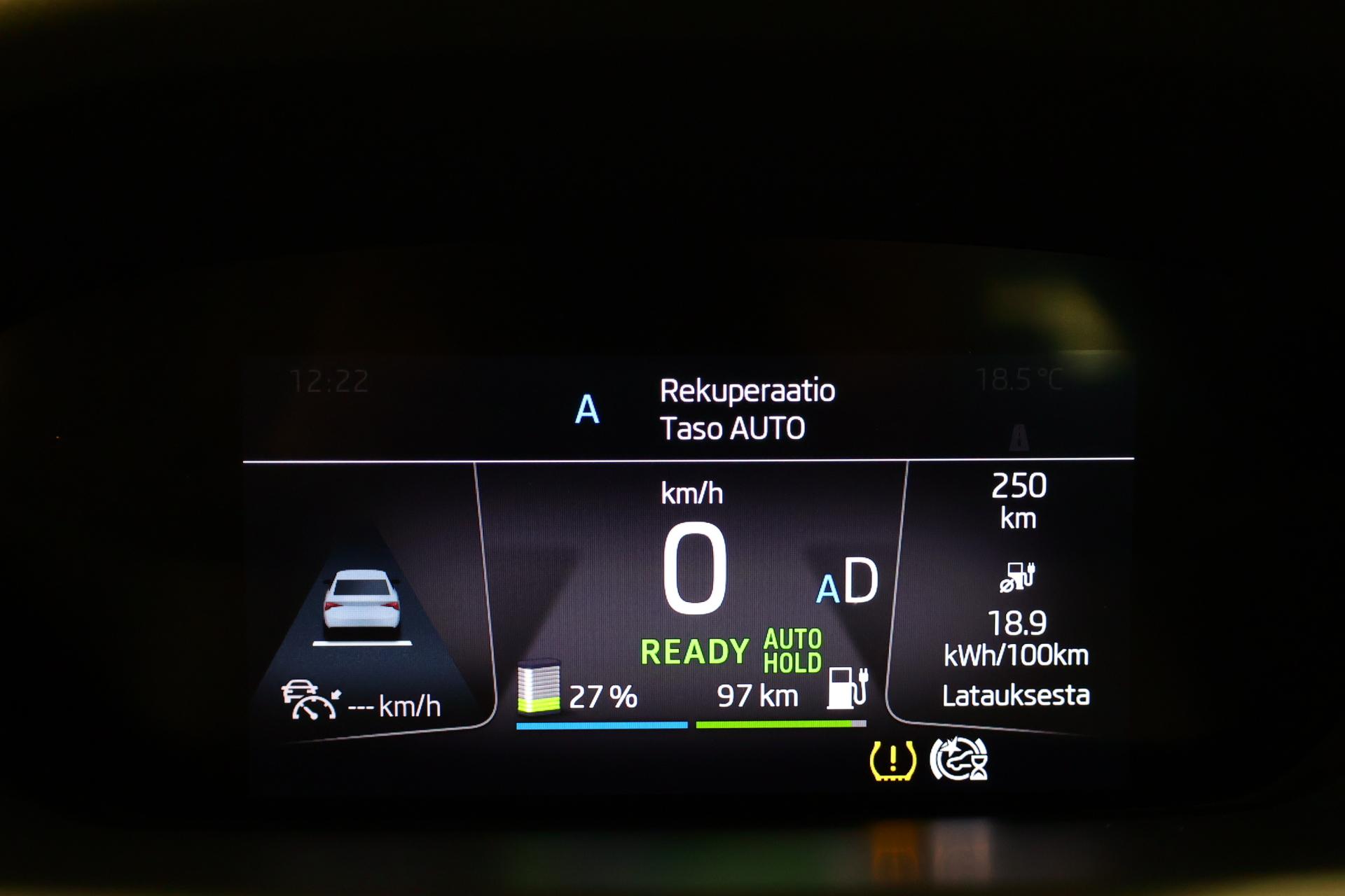 SKODA Enyaq 2023