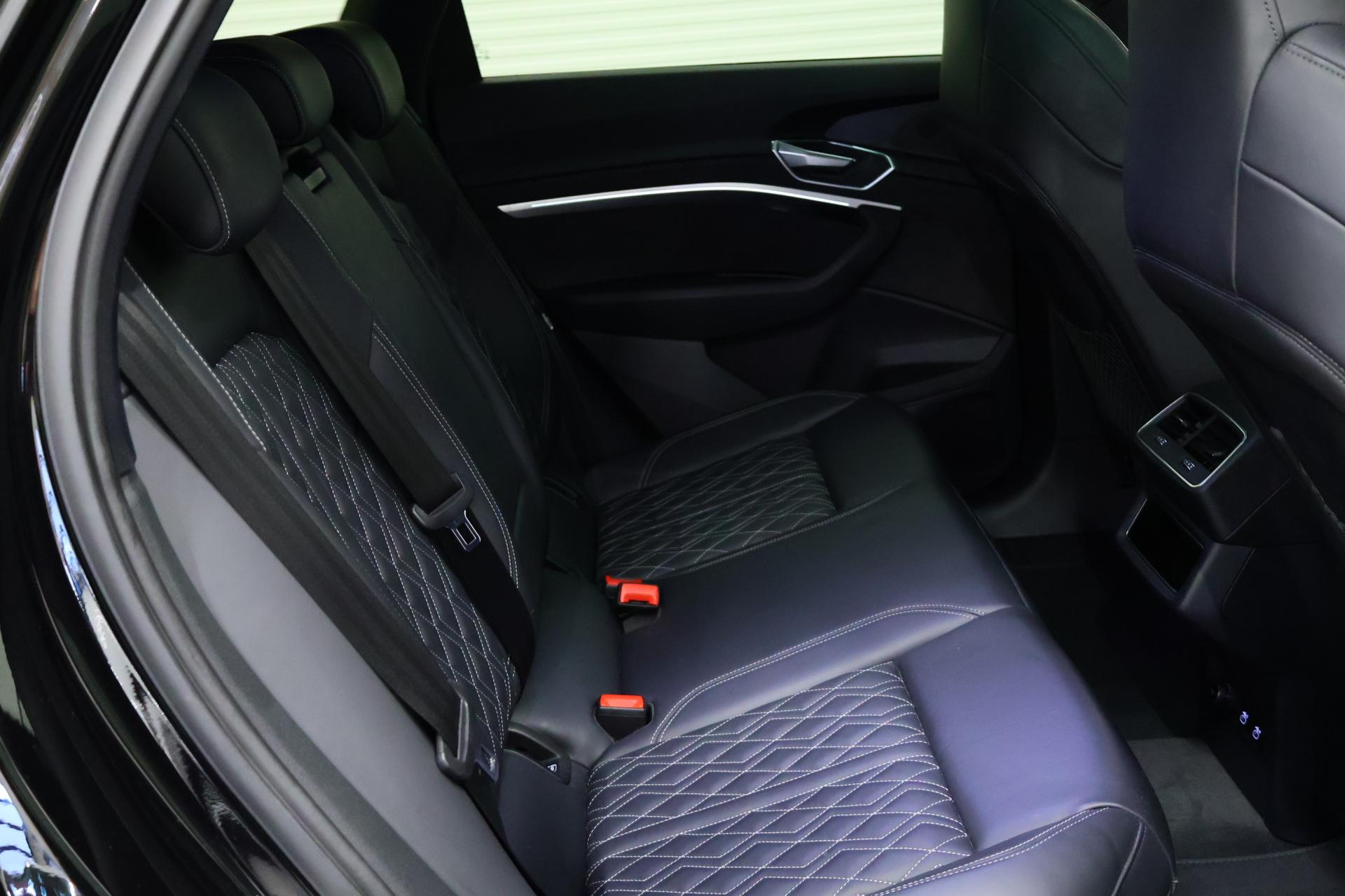 AUDI e-tron 2022