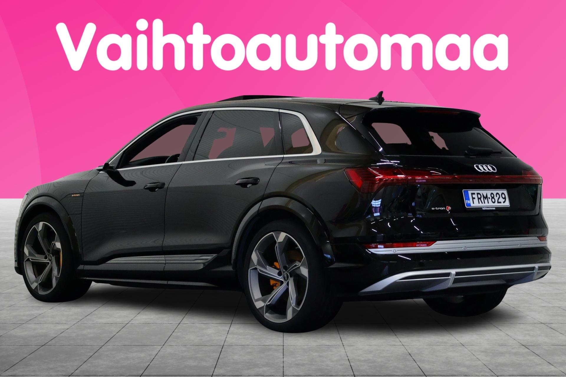 AUDI e-tron 2022