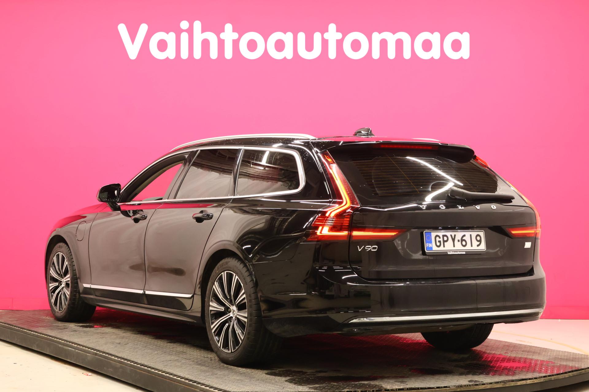 VOLVO V90 2021