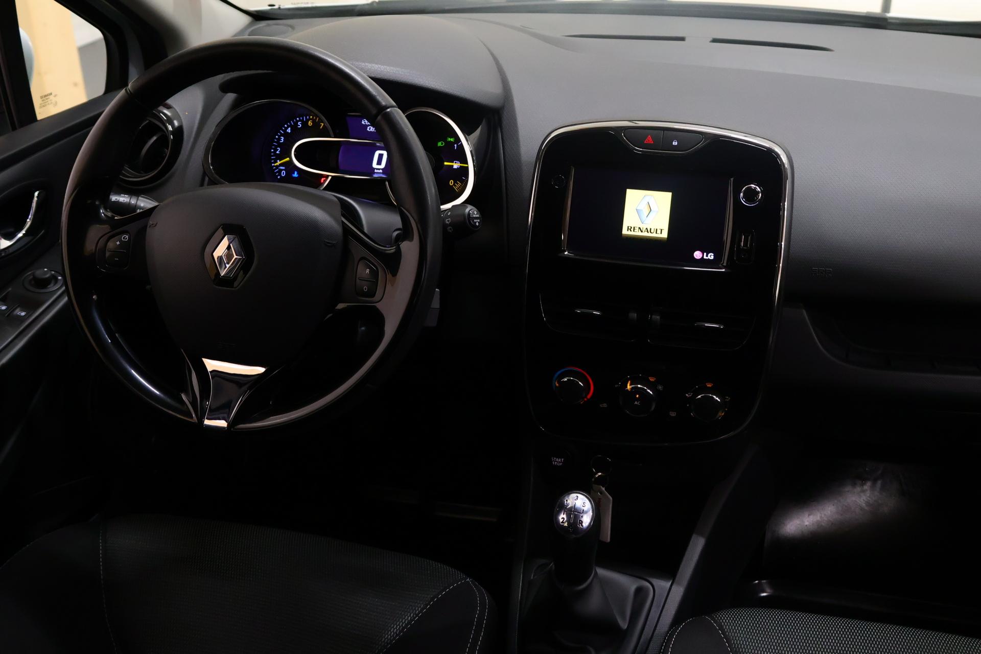 RENAULT Clio 2014