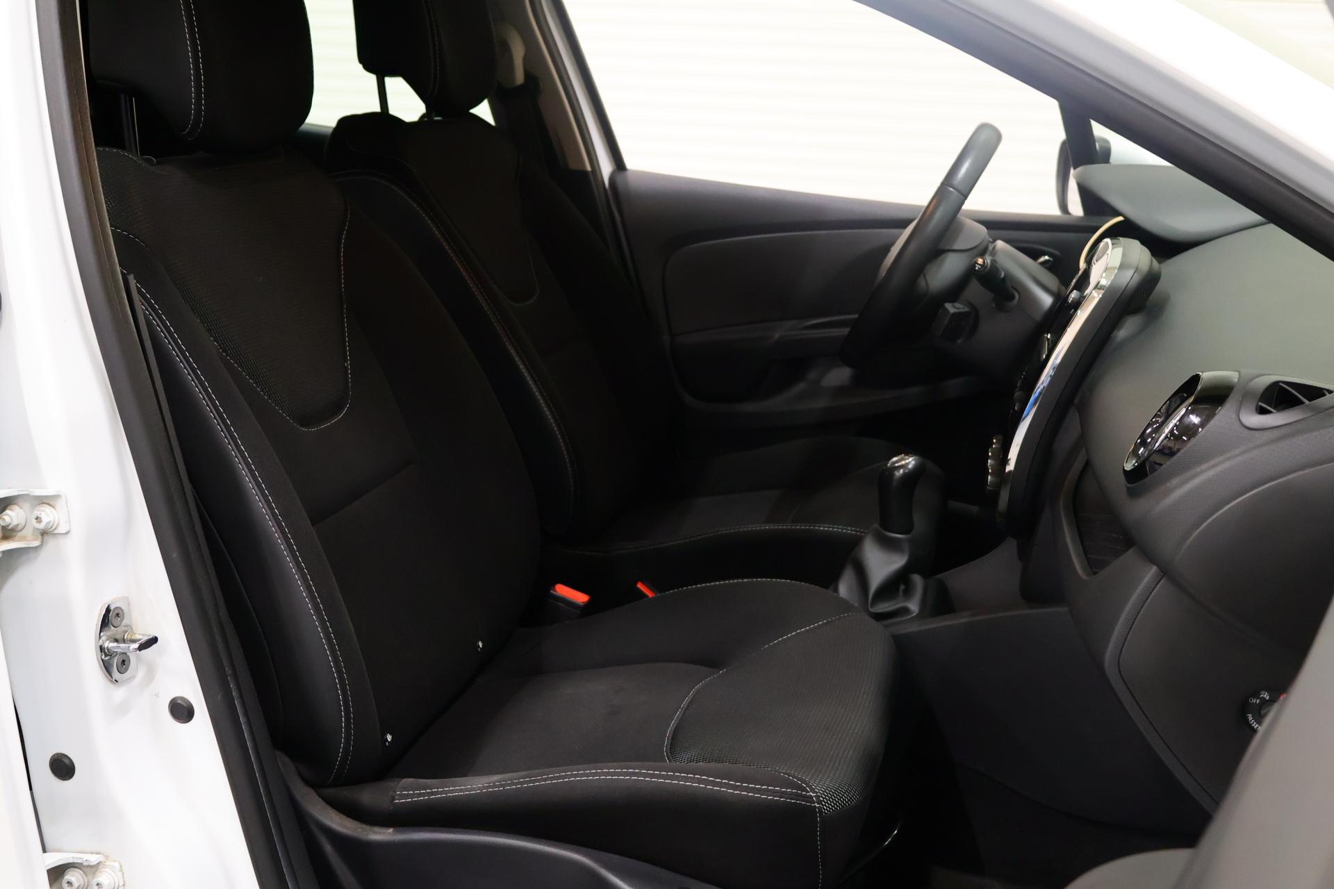 RENAULT Clio 2014