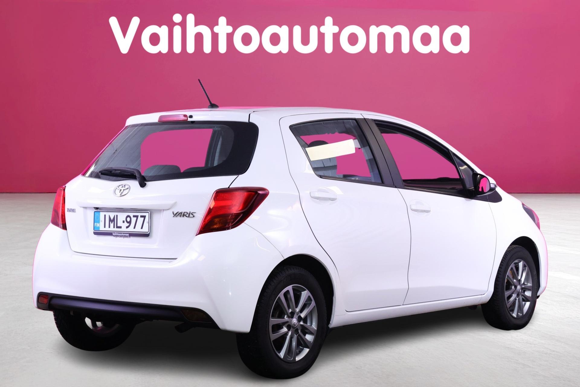 TOYOTA Yaris 2016