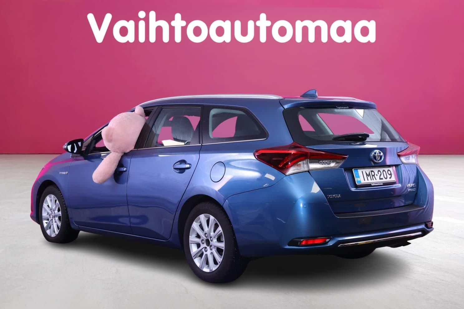 TOYOTA Auris 2016