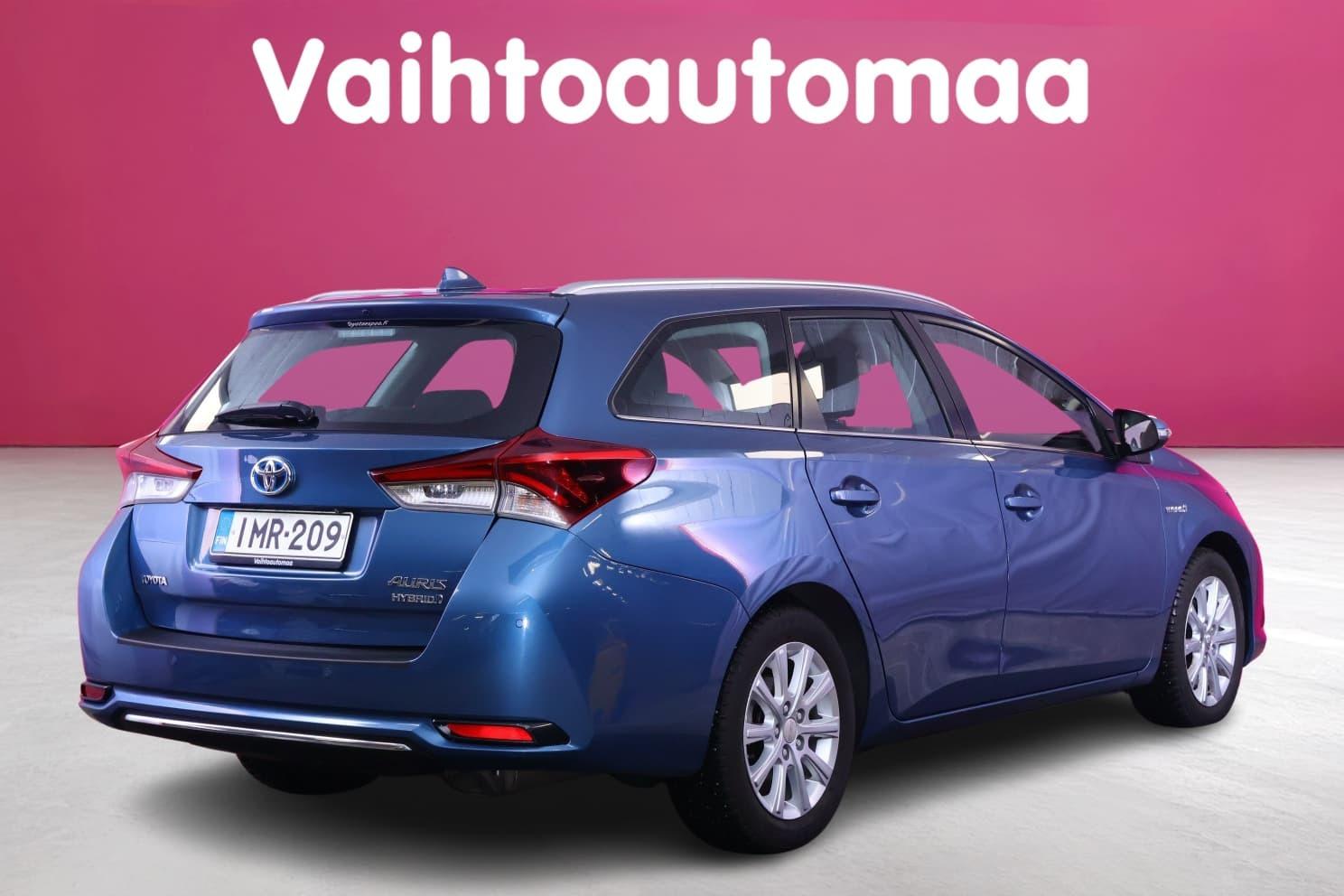 TOYOTA Auris 2016