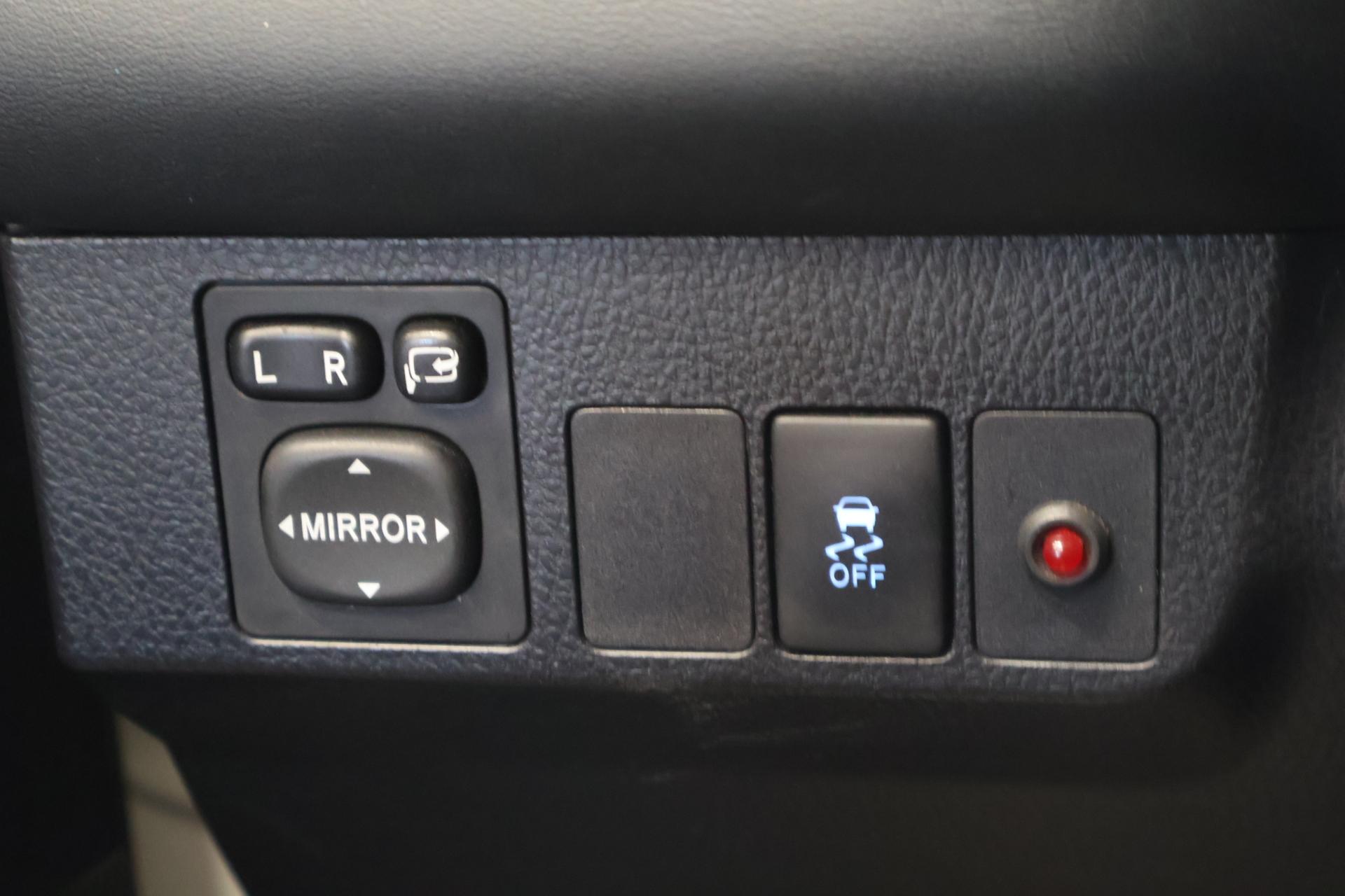 TOYOTA RAV4 2015