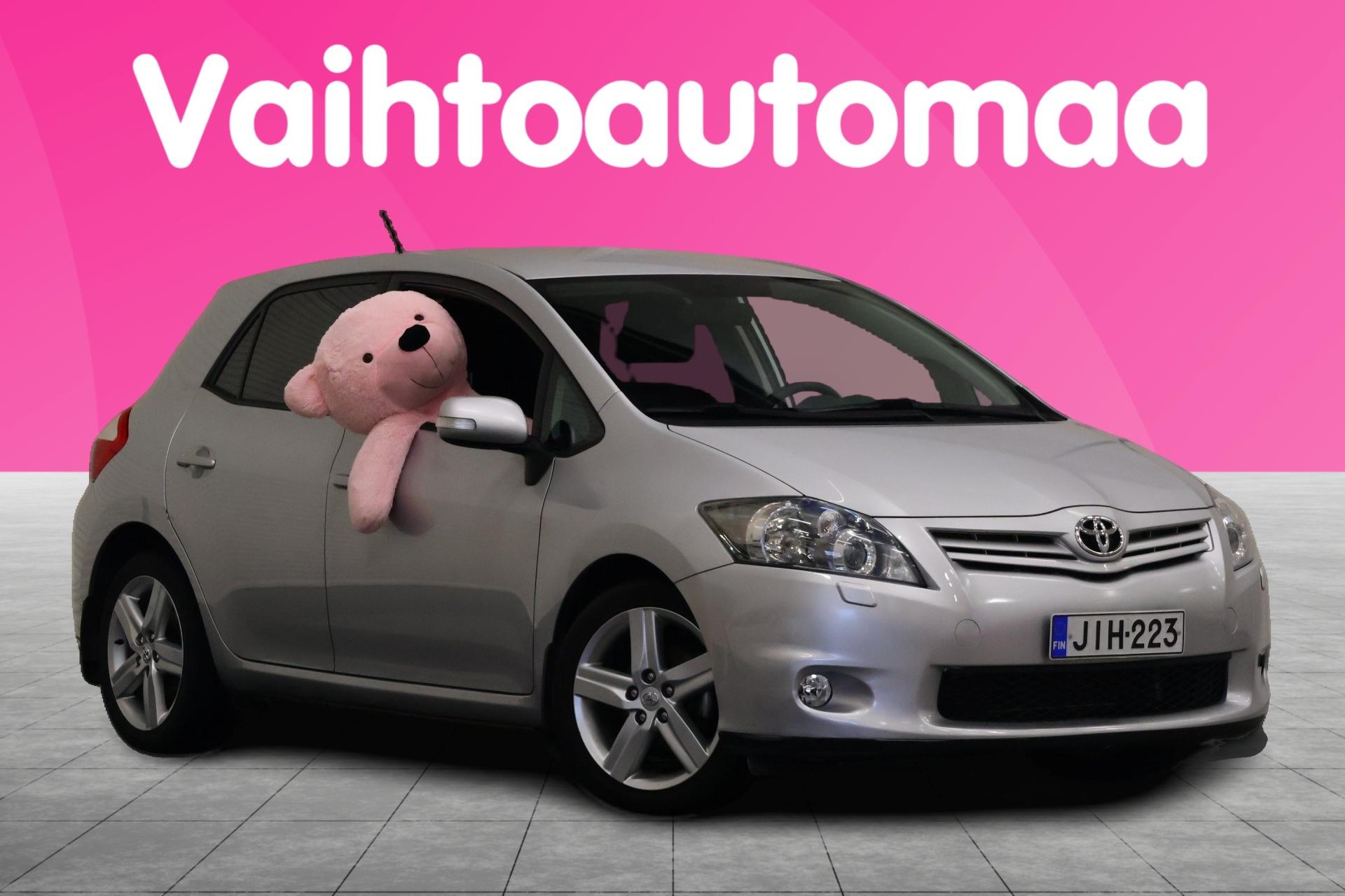 TOYOTA Auris 1