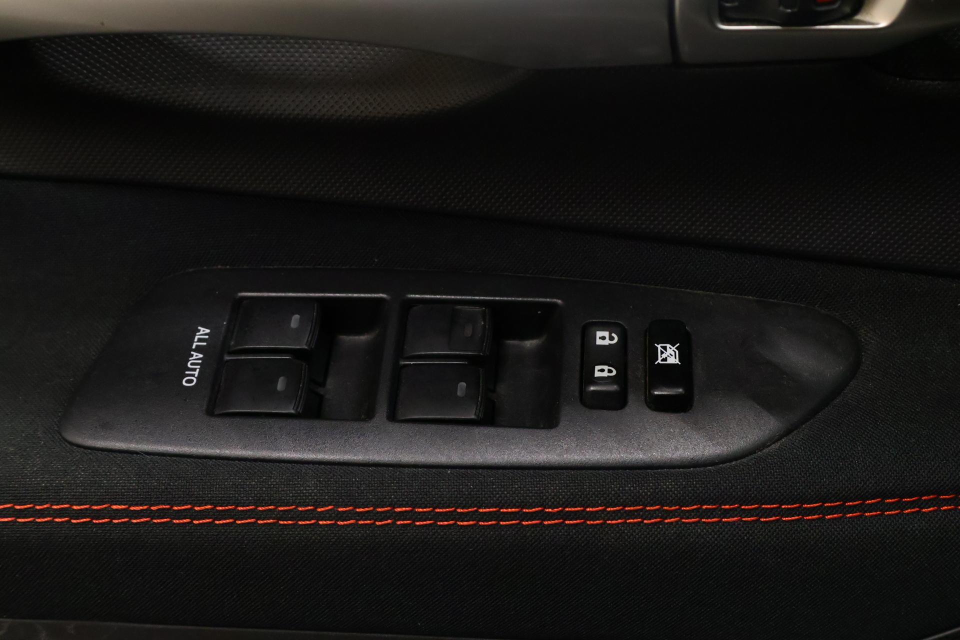 TOYOTA Auris 15