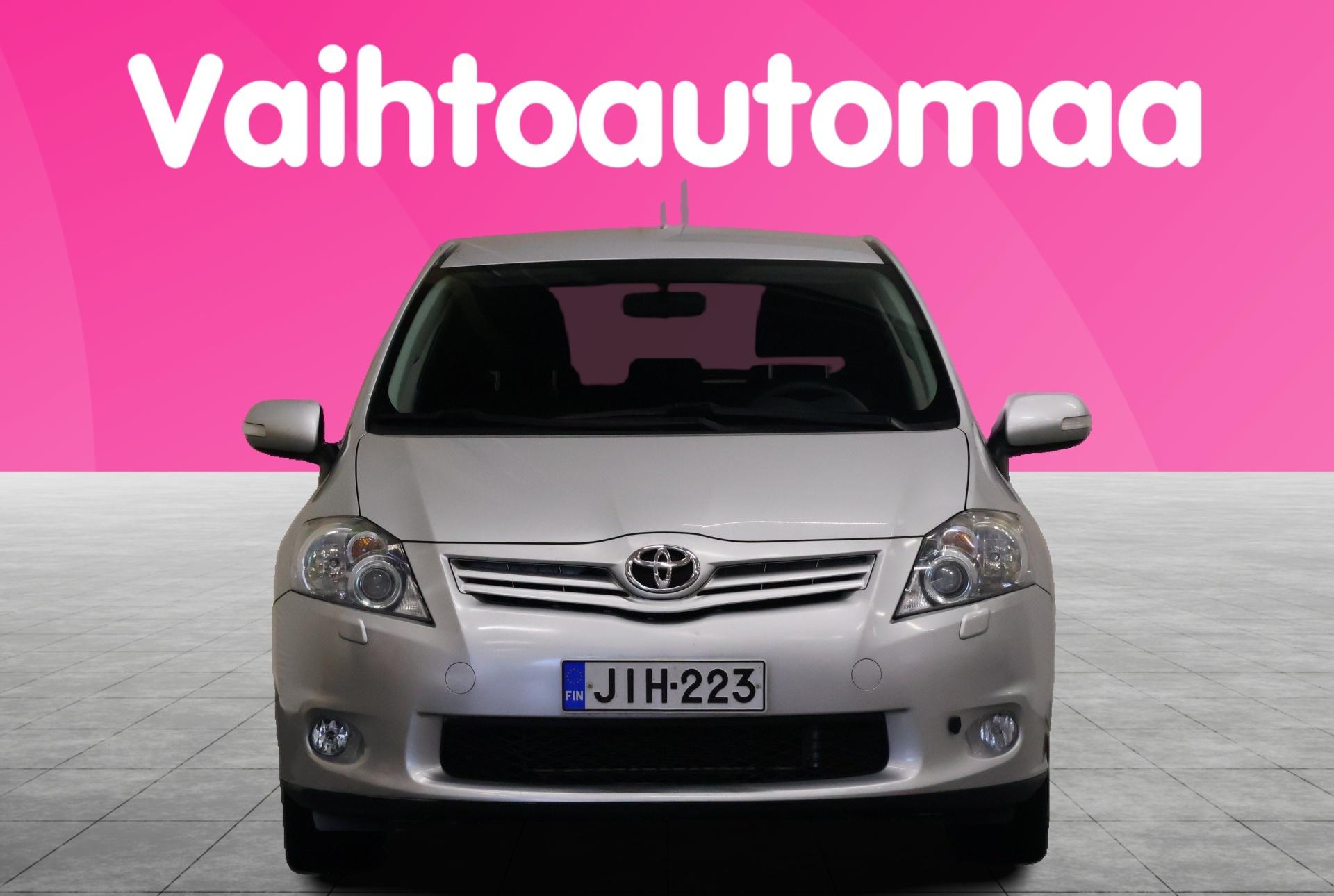 TOYOTA Auris 3