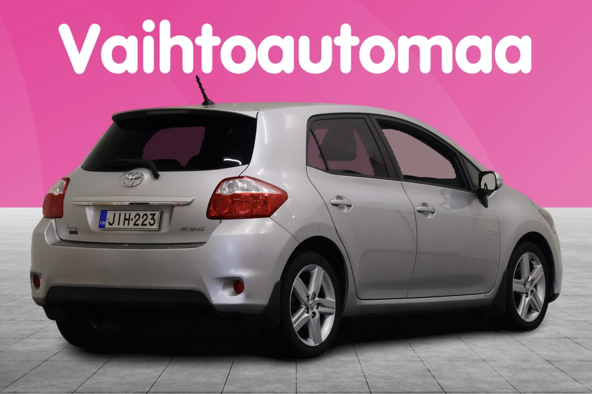 TOYOTA Auris 8