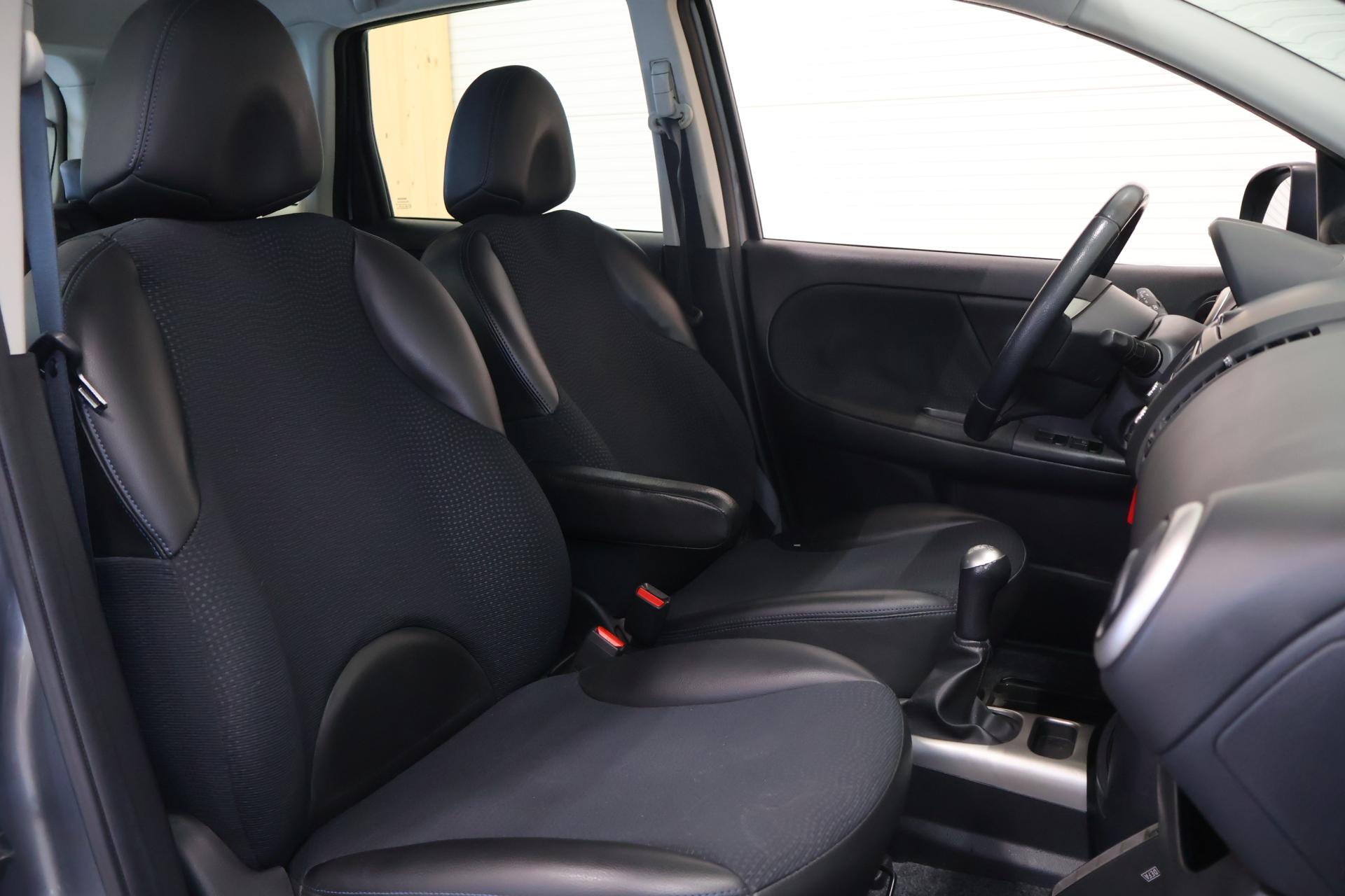 NISSAN Note 2013