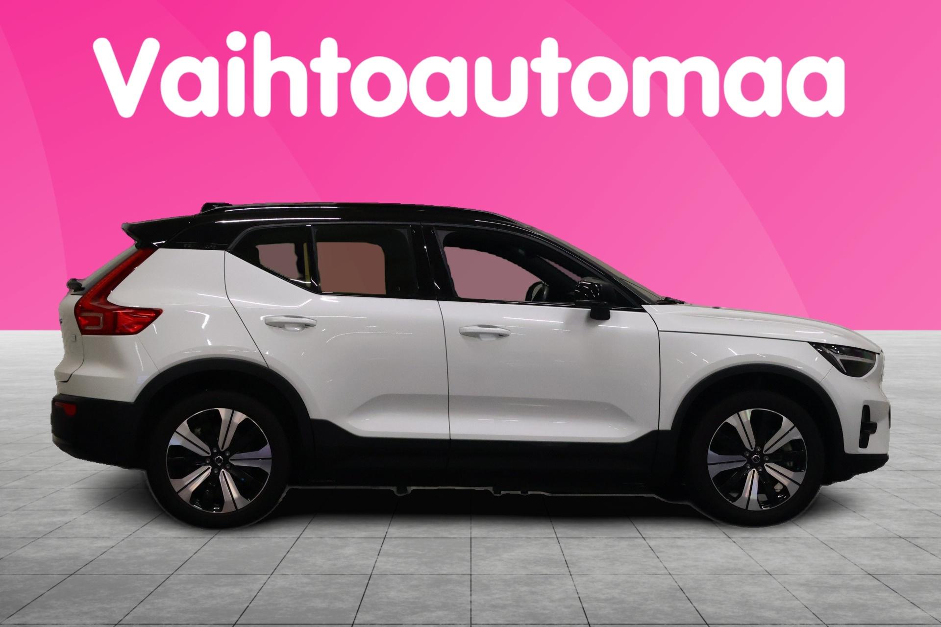 VOLVO XC40 2023