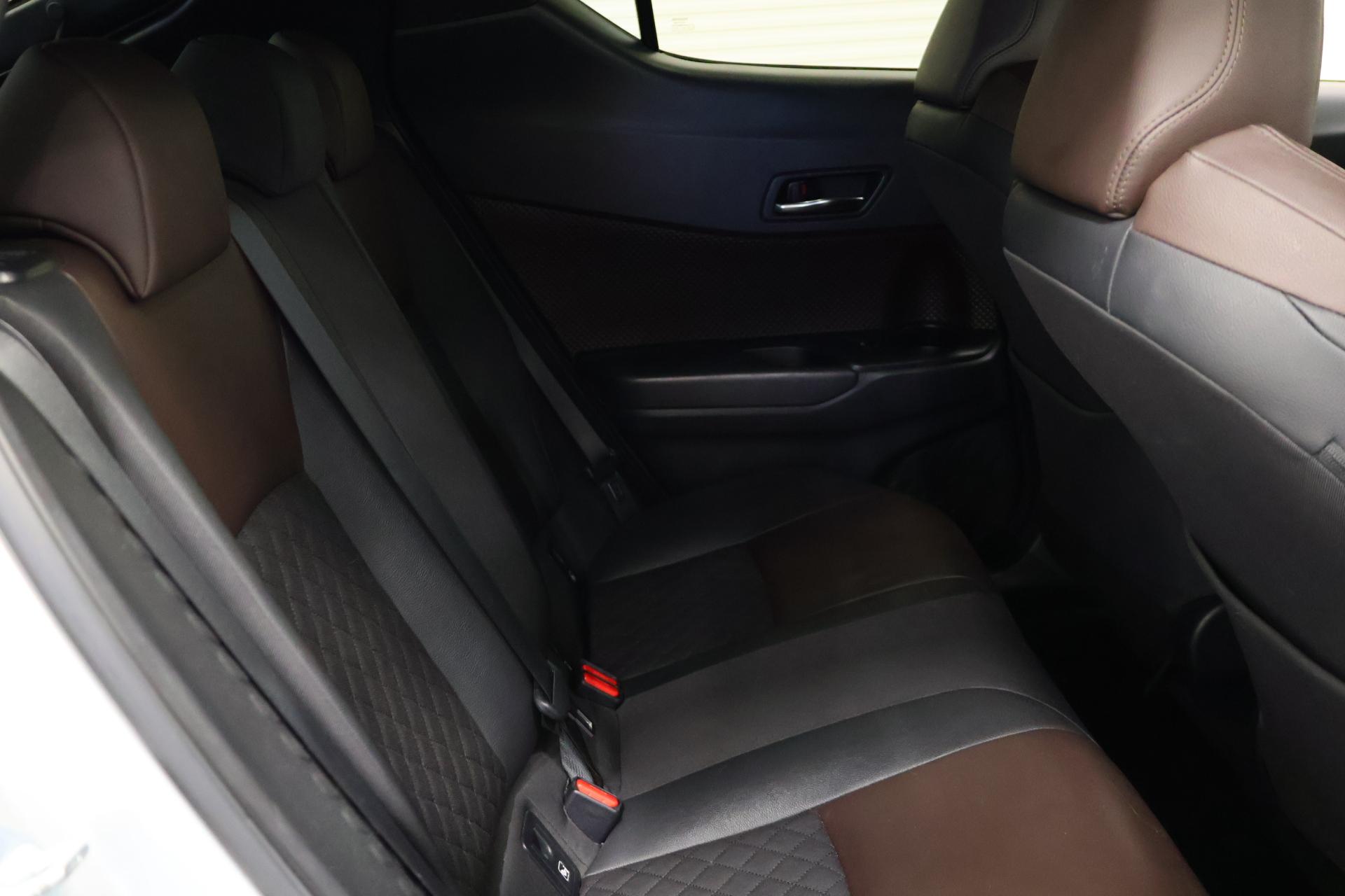TOYOTA C-HR 2017