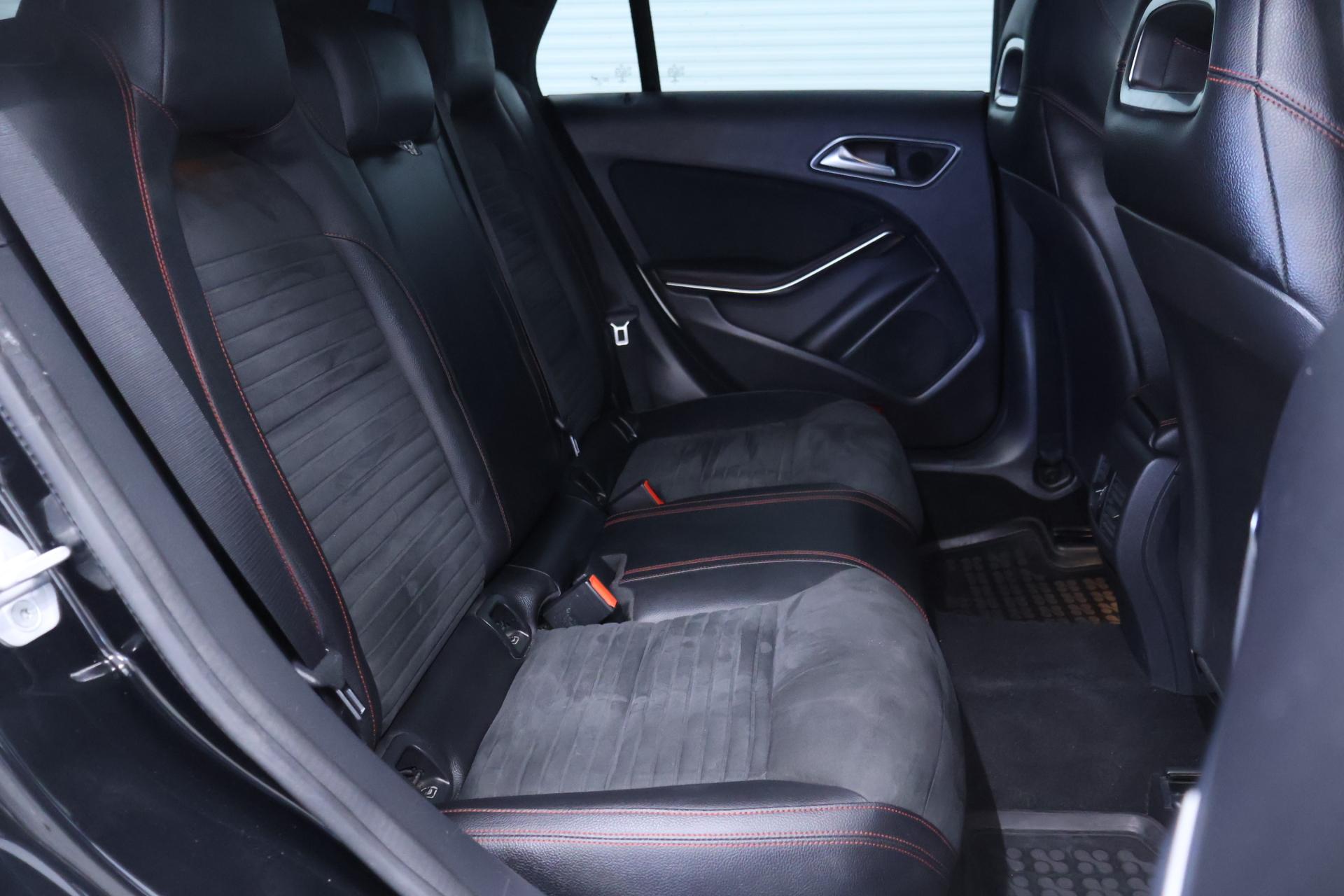 MERCEDES-BENZ CLA 2016