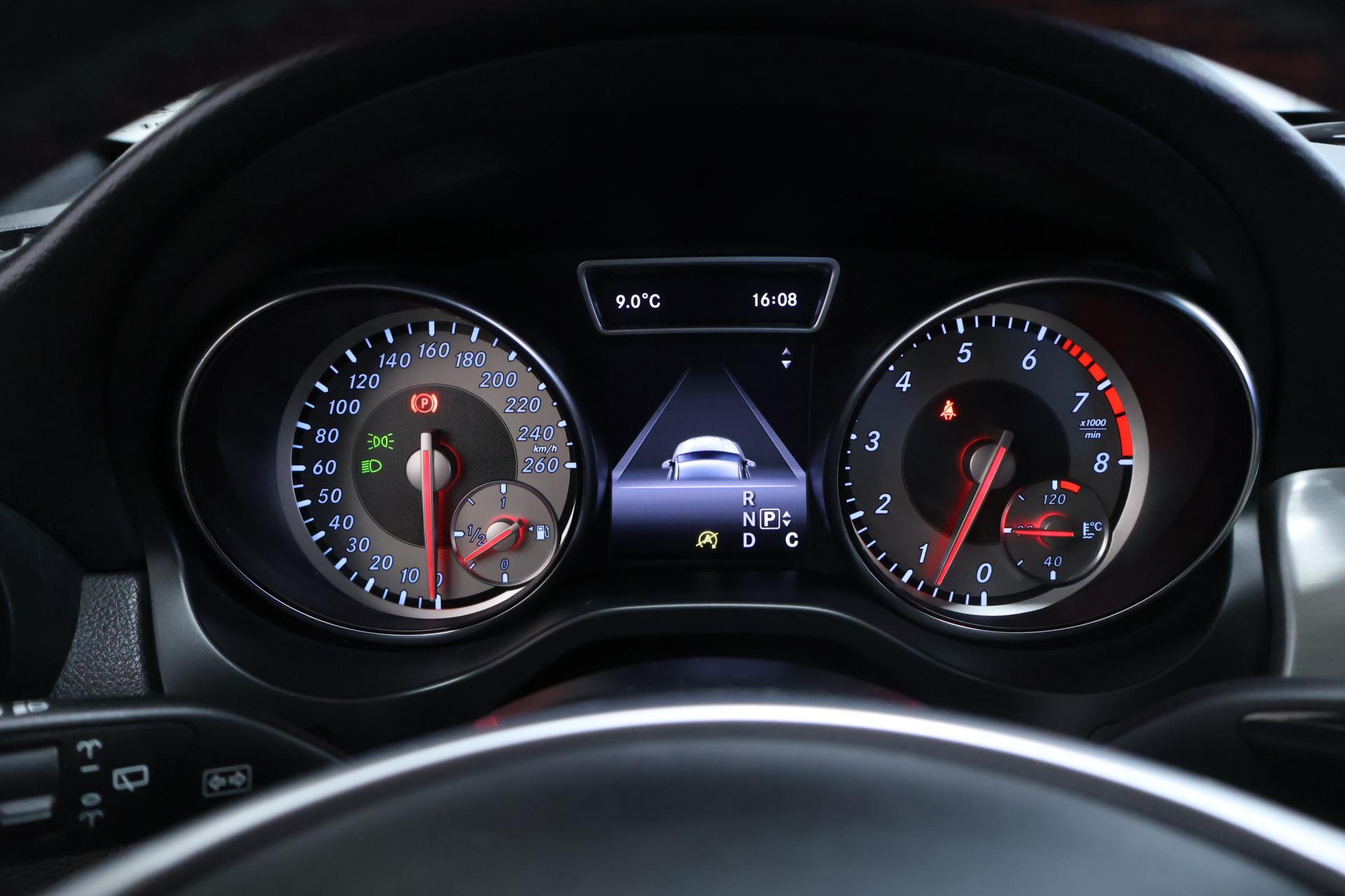 MERCEDES-BENZ CLA 2016