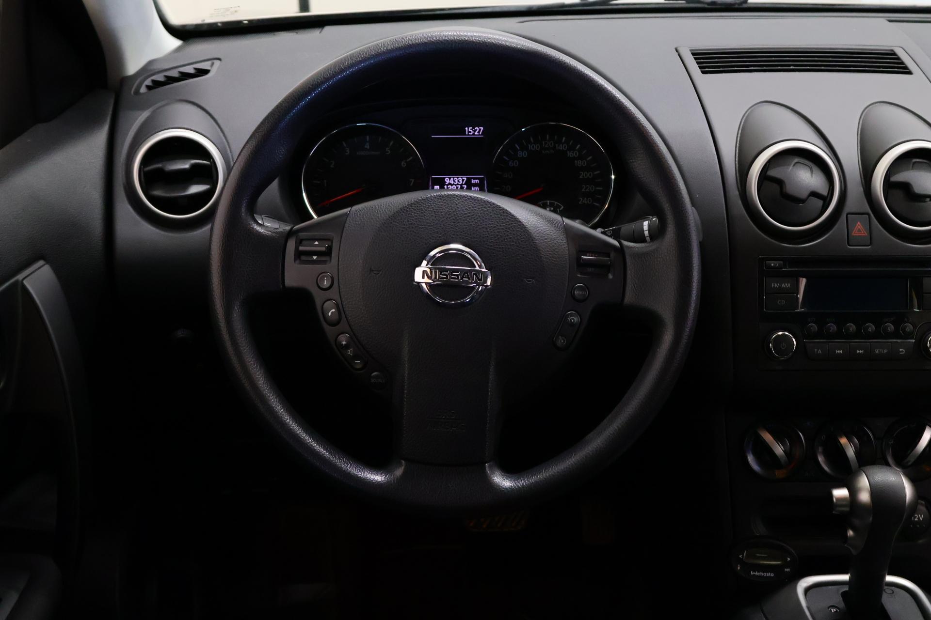 NISSAN Qashqai 2012