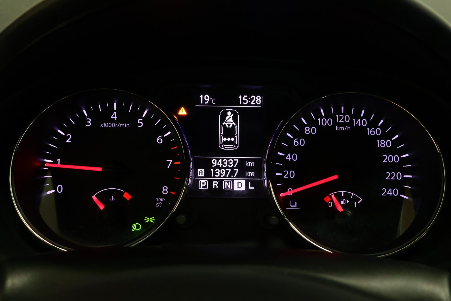 NISSAN Qashqai 2012