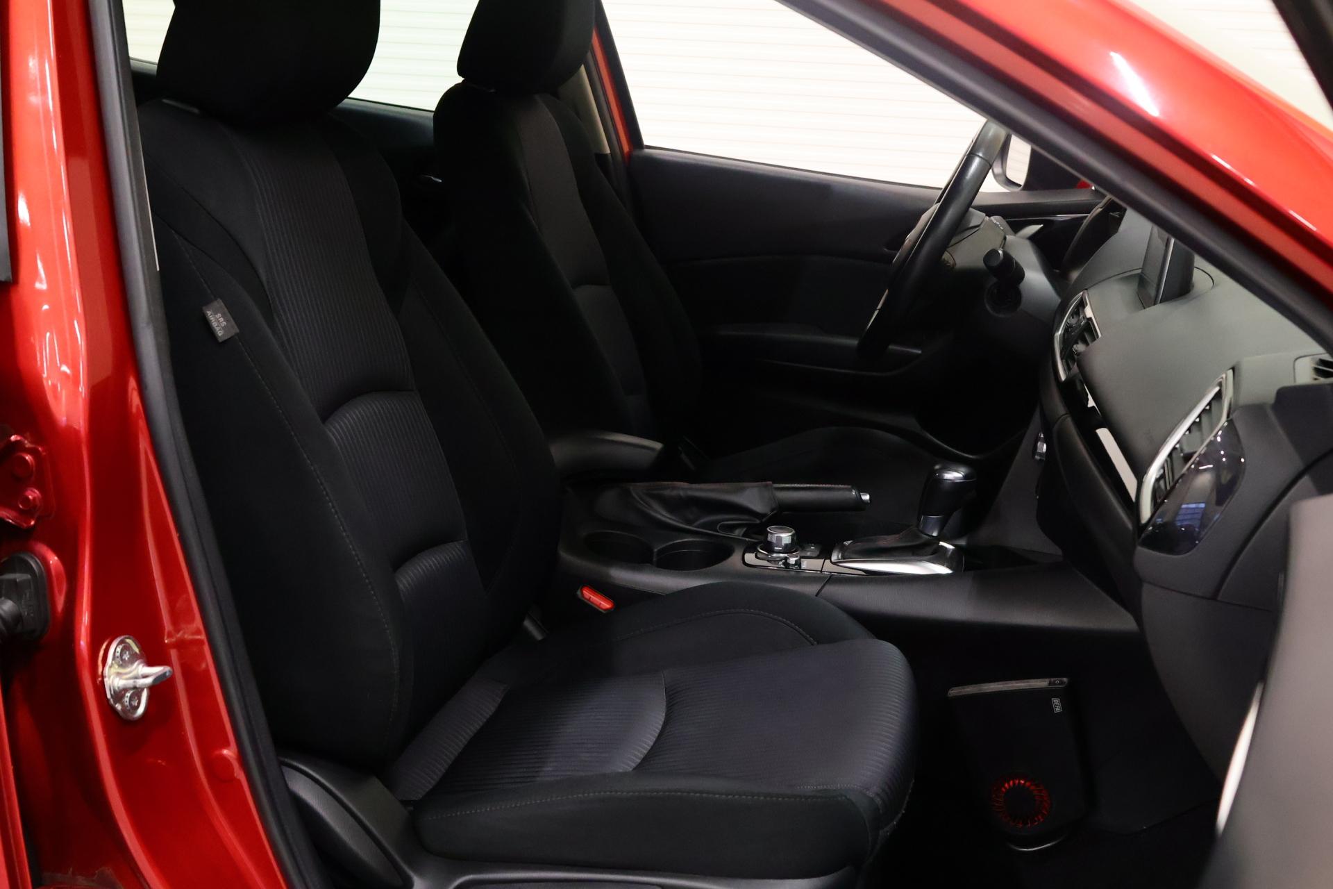 MAZDA 3 2017