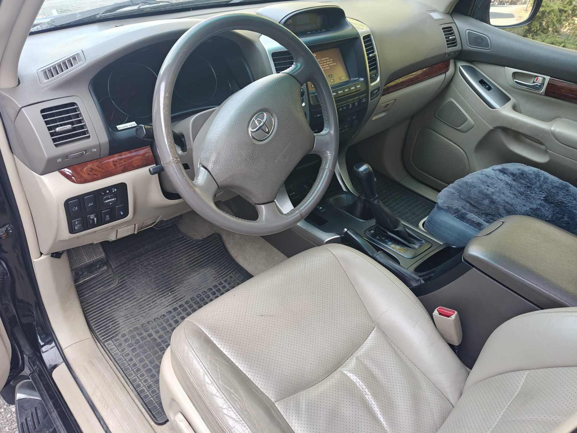 TOYOTA Land Cruiser 2007