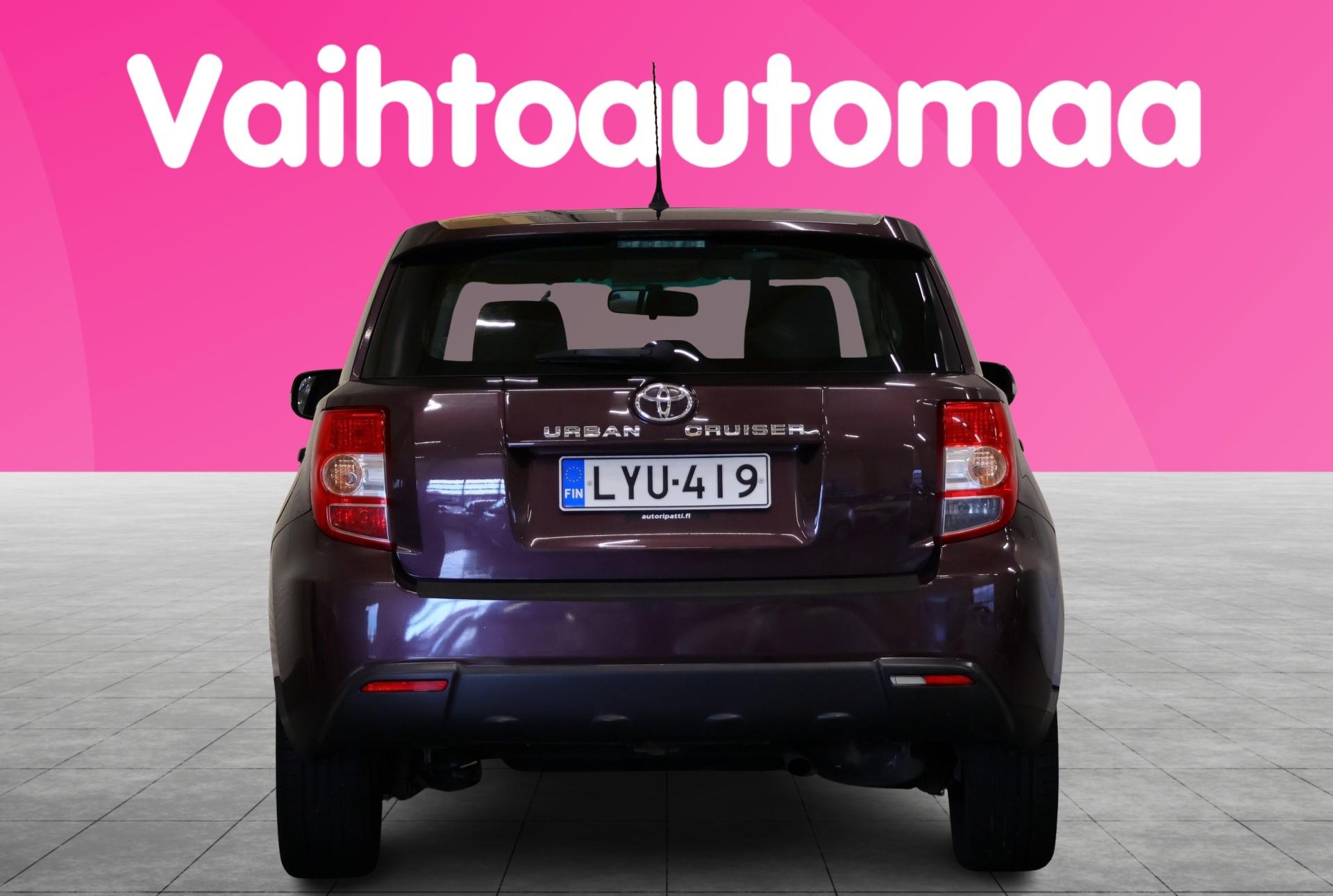 TOYOTA Urban Cruiser 2009