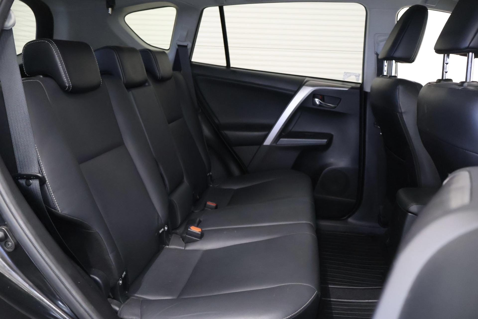 TOYOTA RAV4 2016