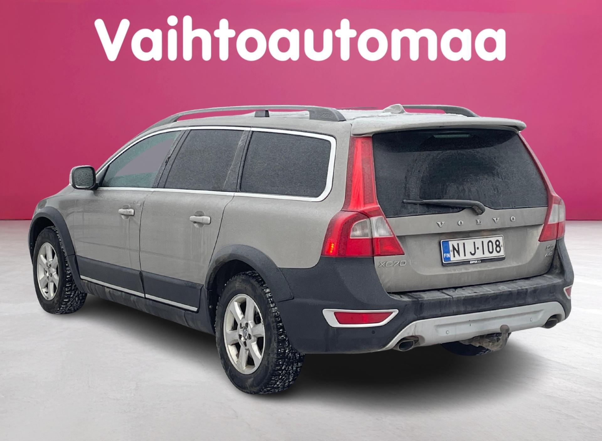 VOLVO XC70 2011