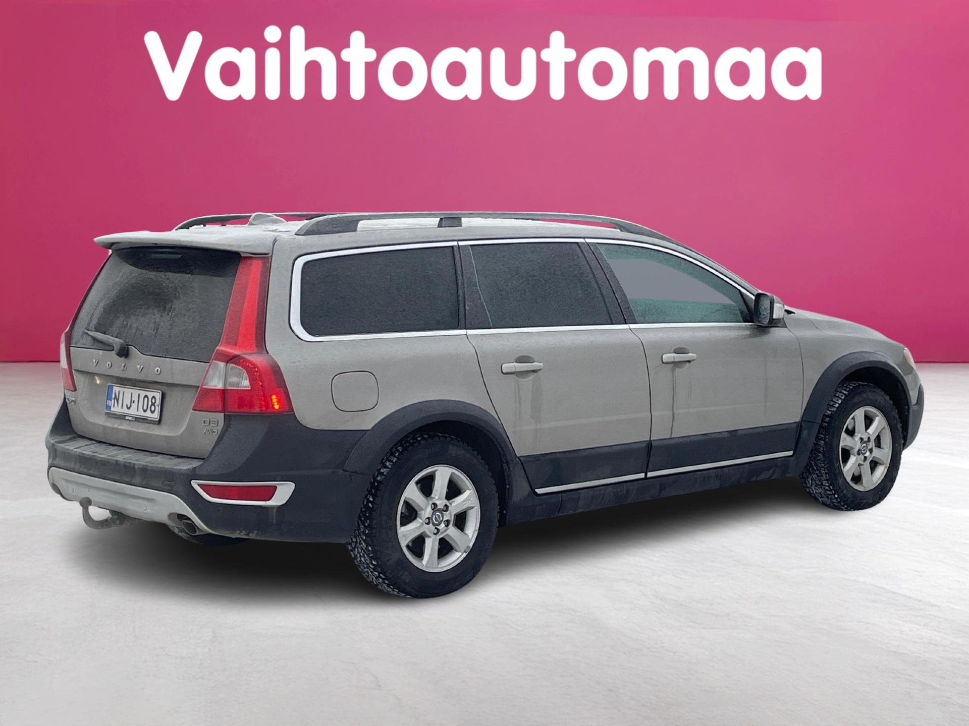 VOLVO XC70 2011