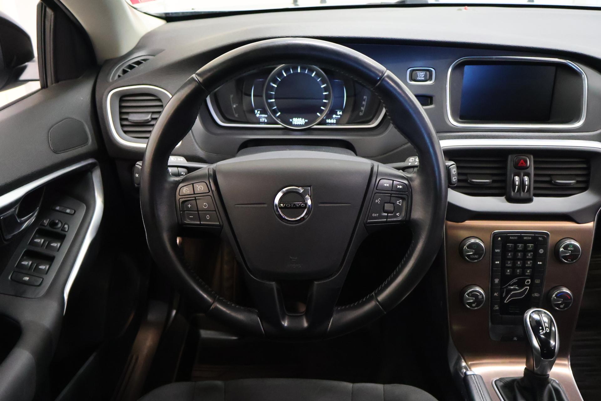 VOLVO V40 Cross Country 2018