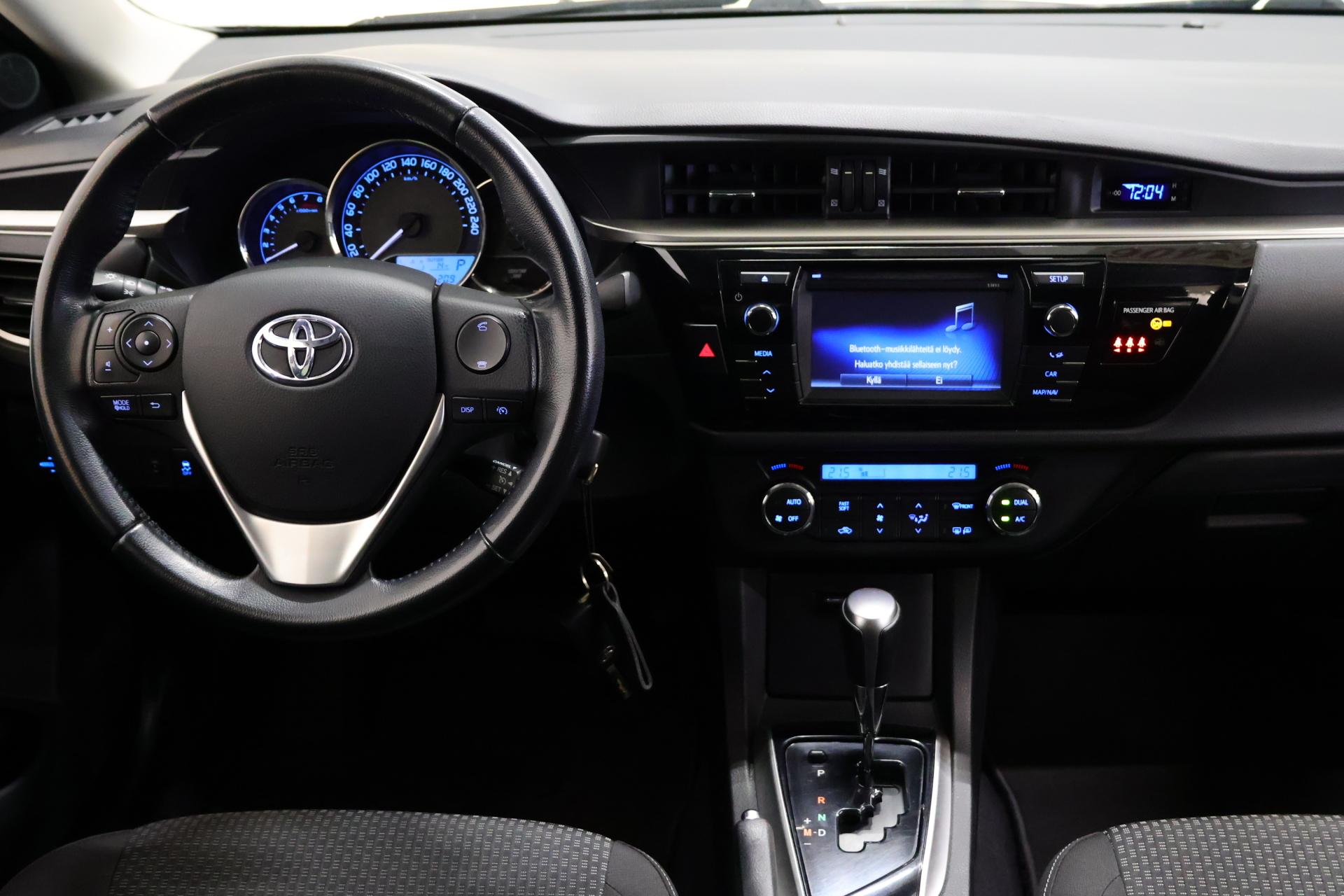 TOYOTA Corolla 2014