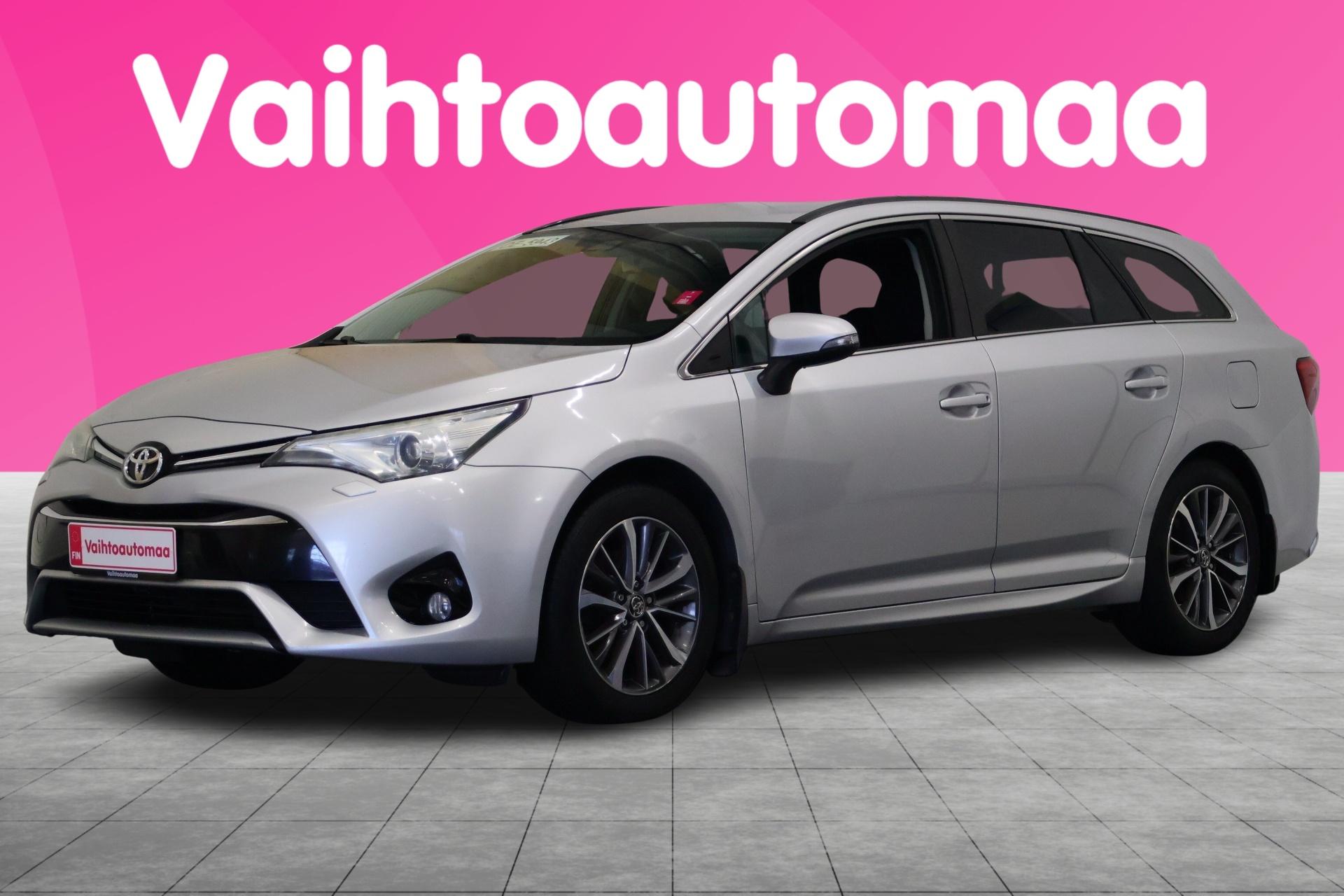 TOYOTA Avensis 2015