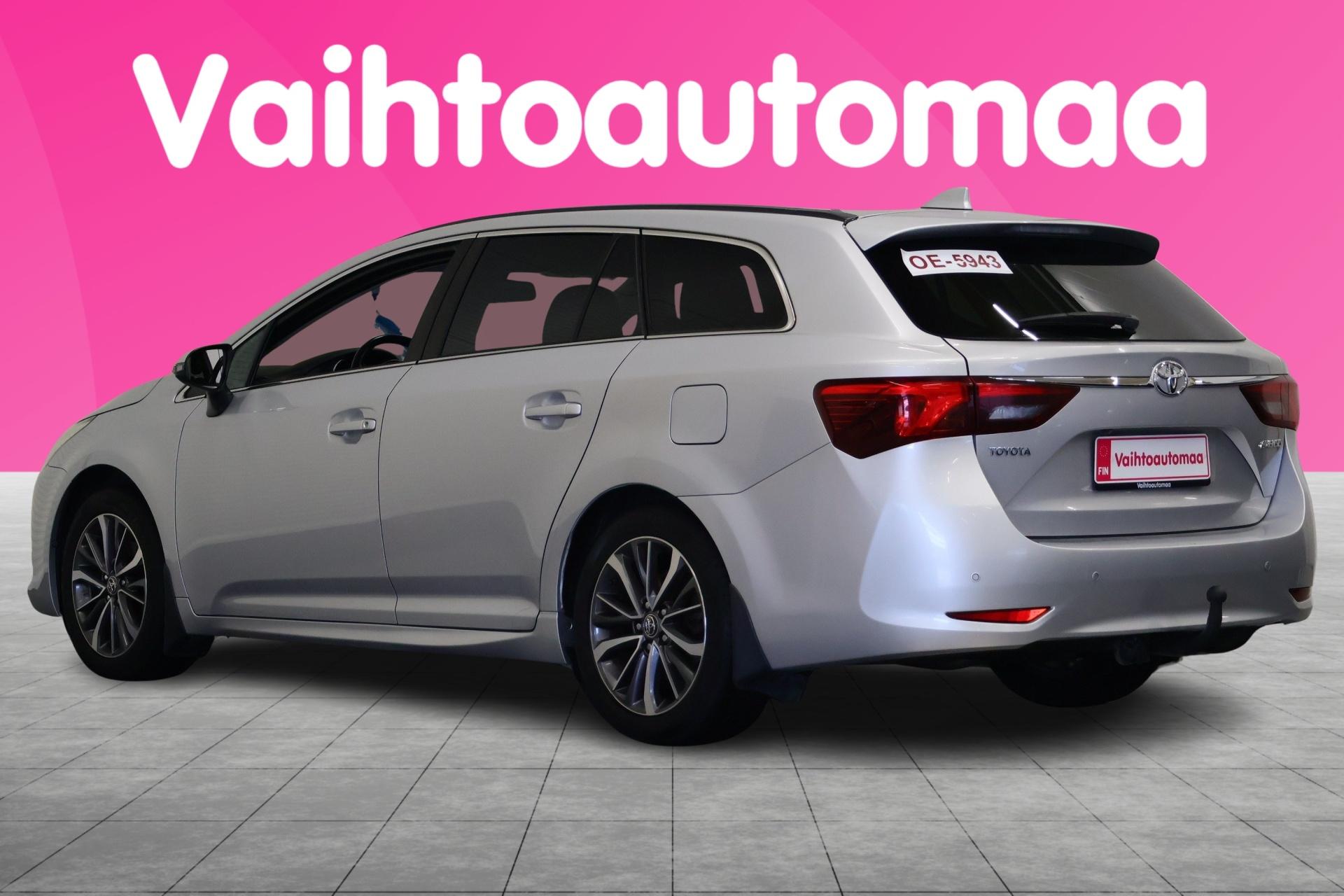 TOYOTA Avensis 2015