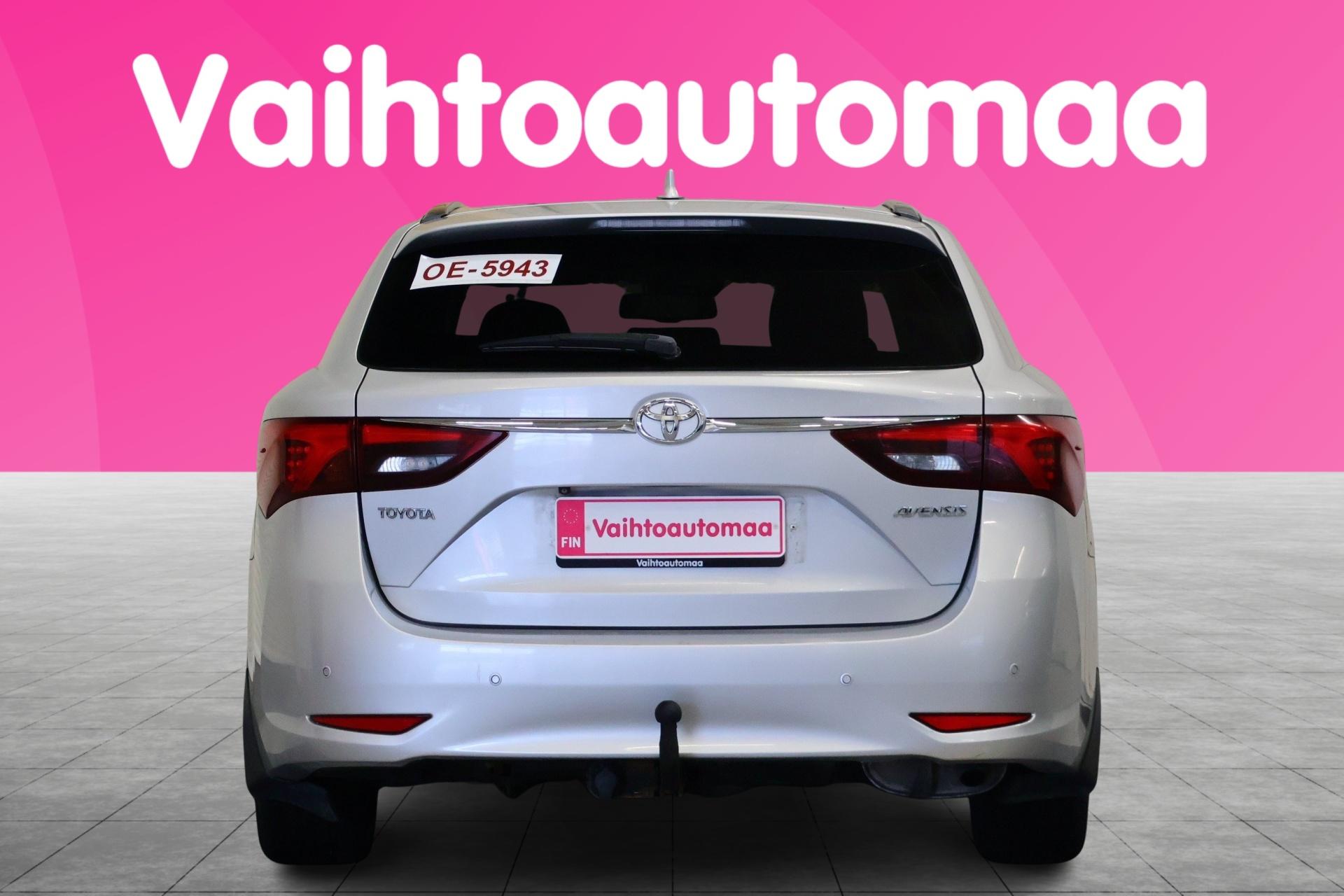TOYOTA Avensis 2015