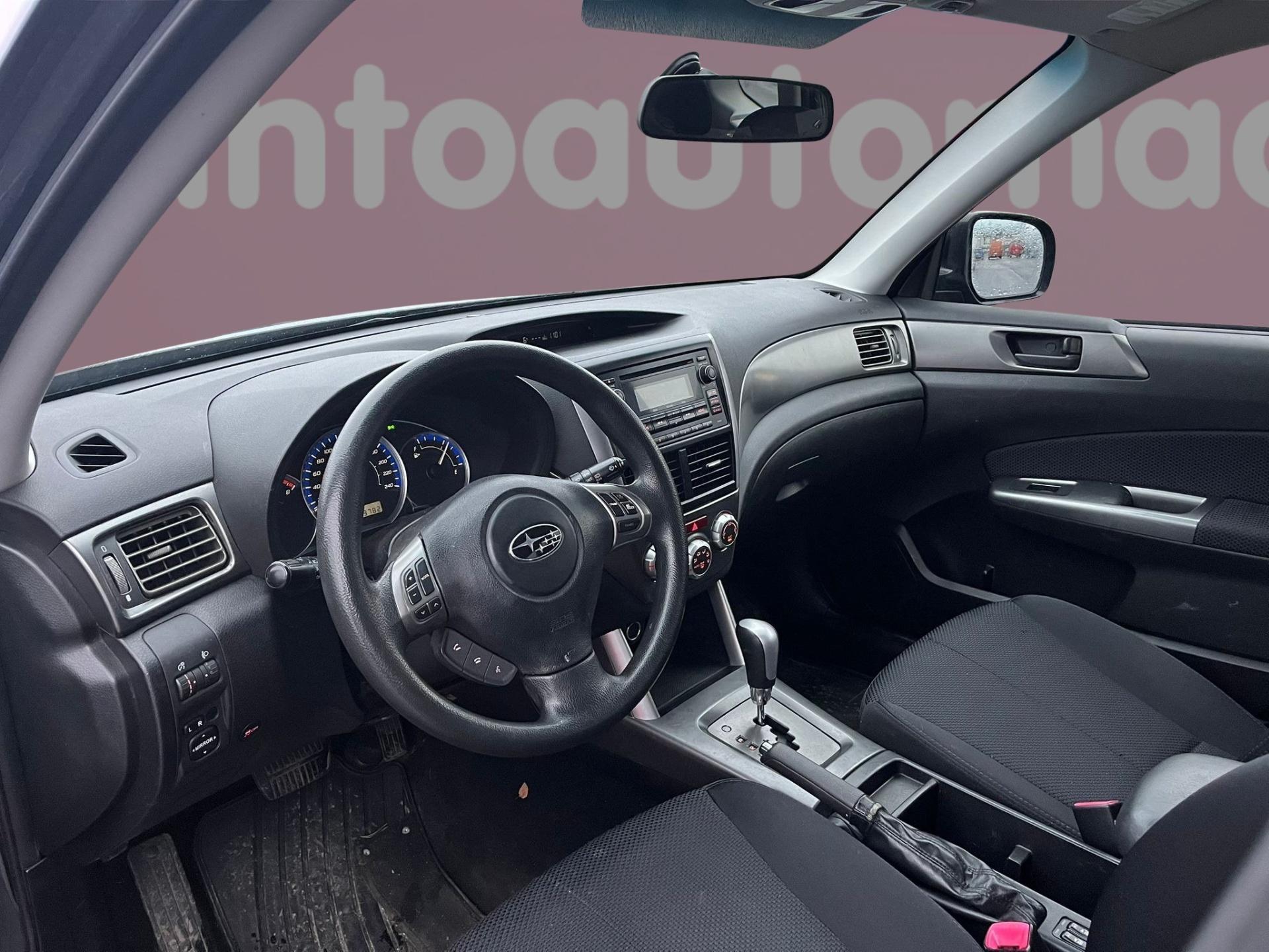 SUBARU Forester 2011